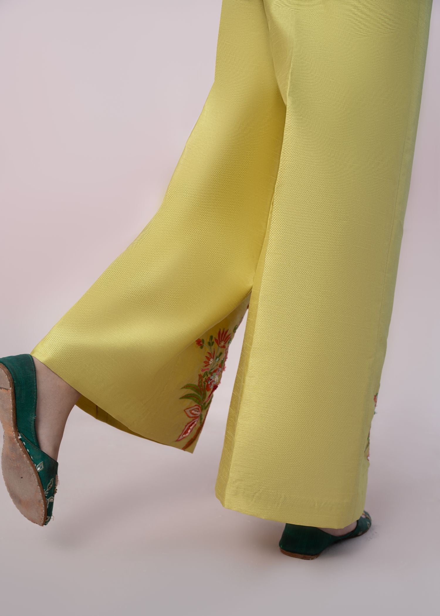 Rang-e-Meeras Bouquet Women 1pcs