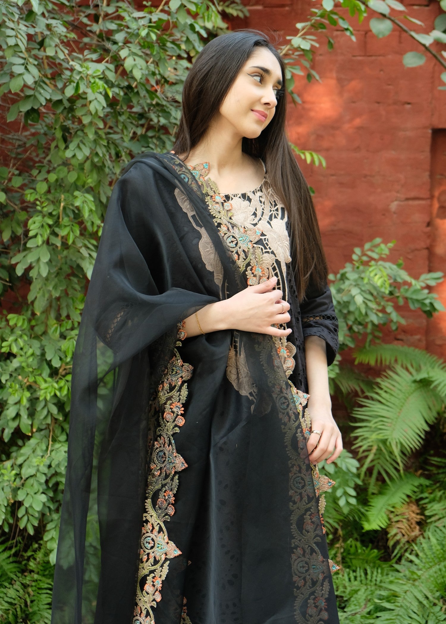 Zarsah Black Multi Embroidered Women 3pcs