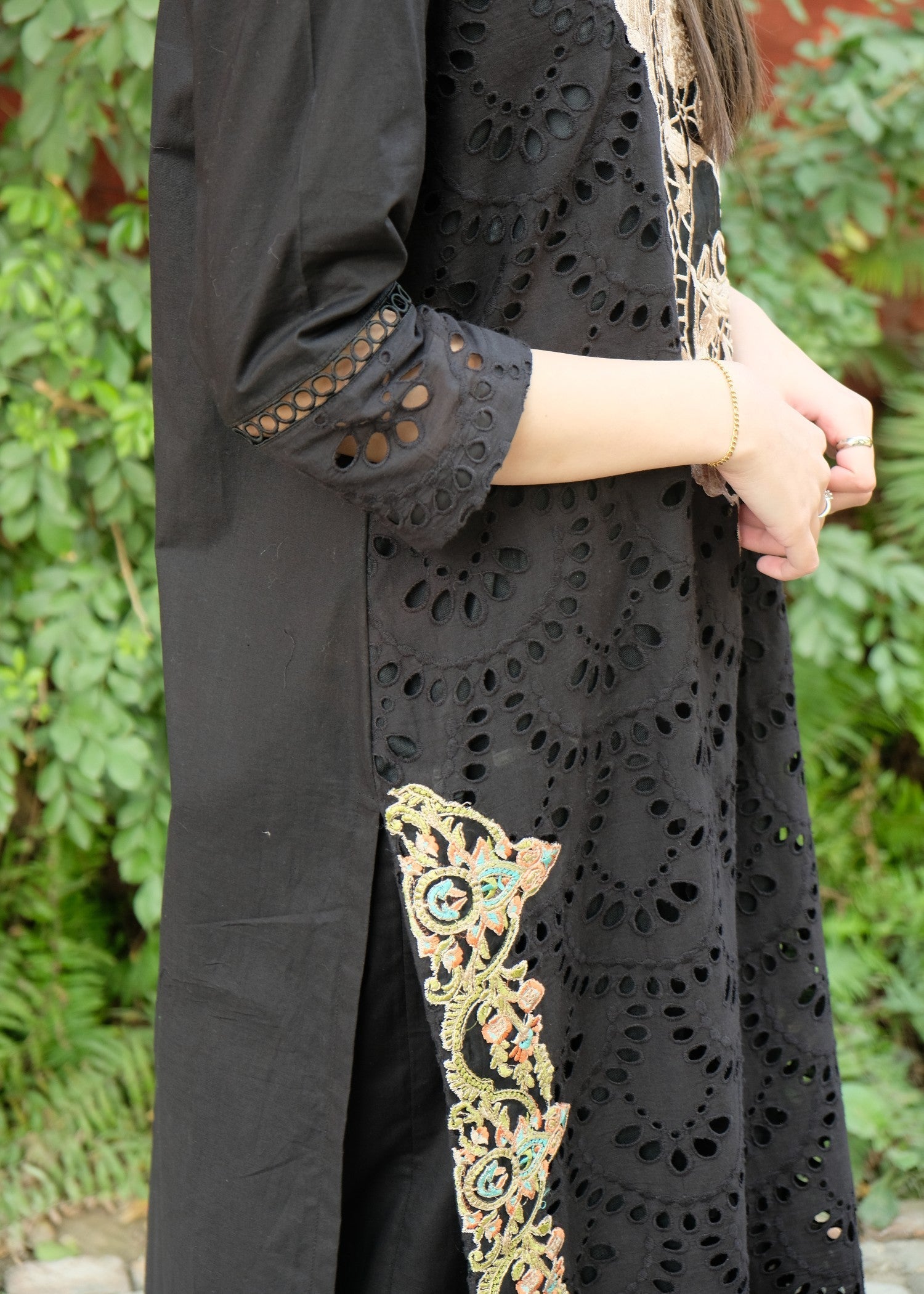 Zarsah Black Multi Embroidered Women 3pcs