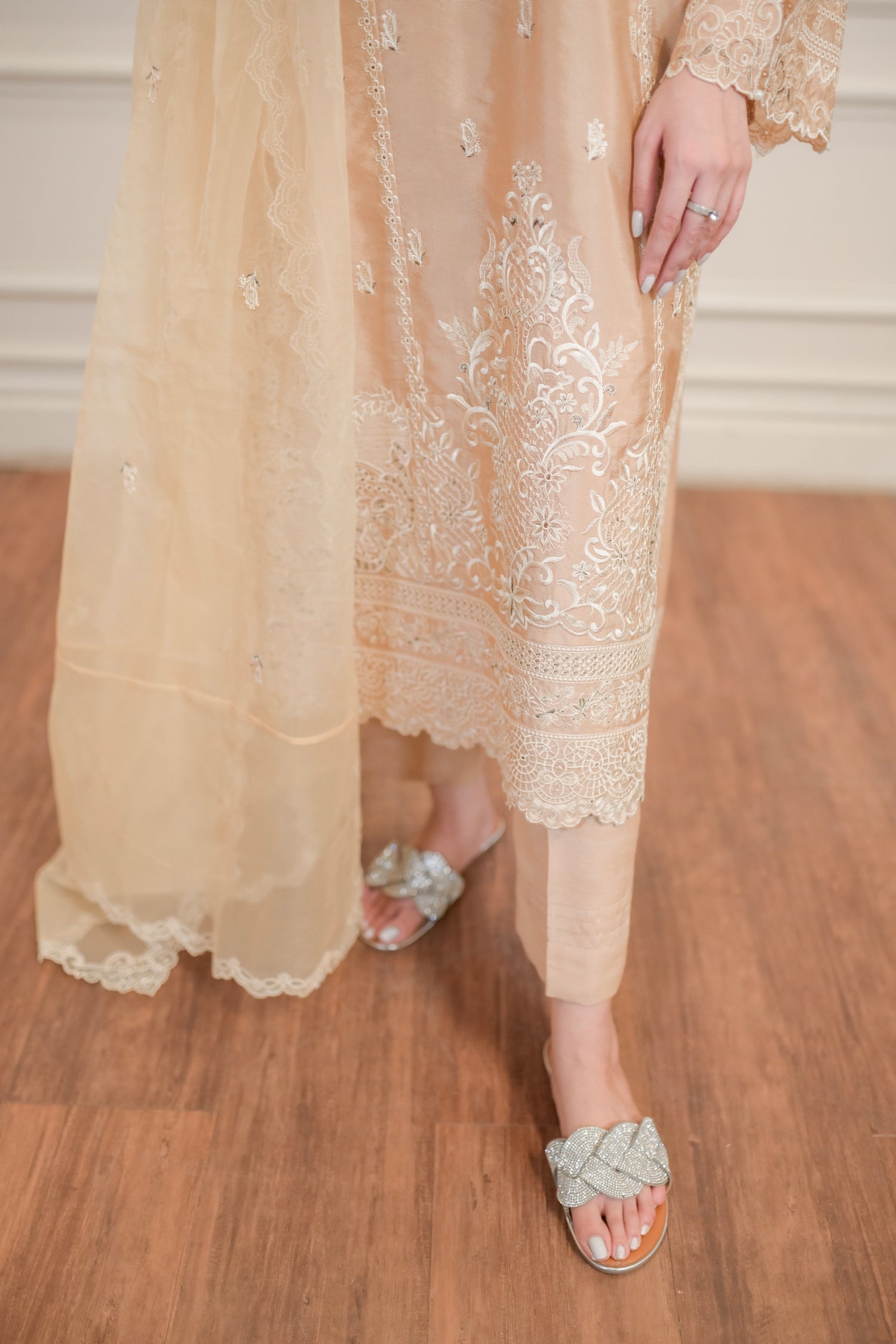 Lakhany Ready To Wear Embroidered Pret Women 3pcs