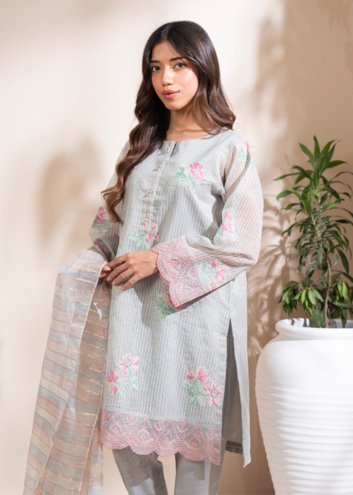 Alkaram Studio GFSU5945 Women 3pcs