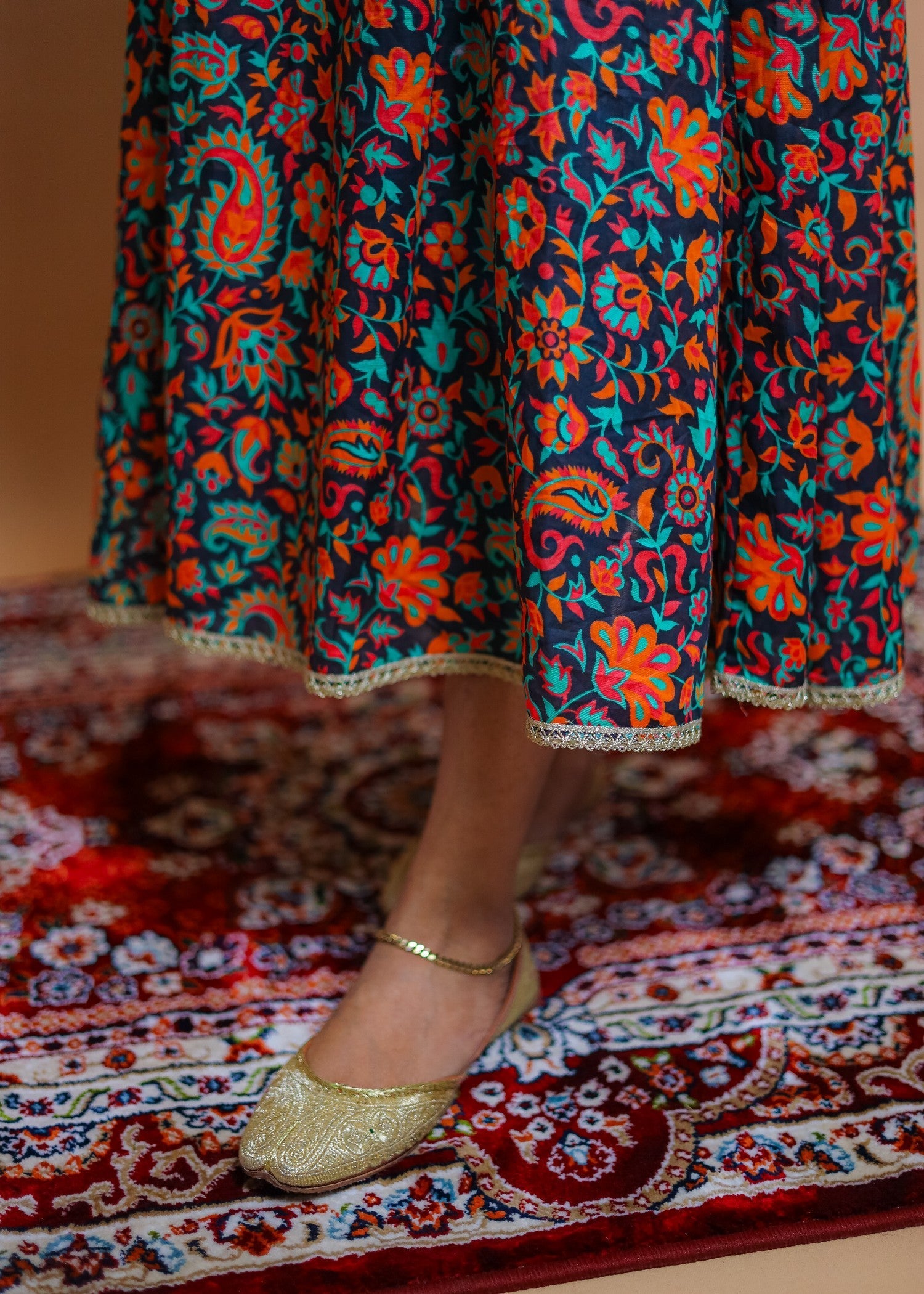 Aqasi chandi raat Women 2pcs