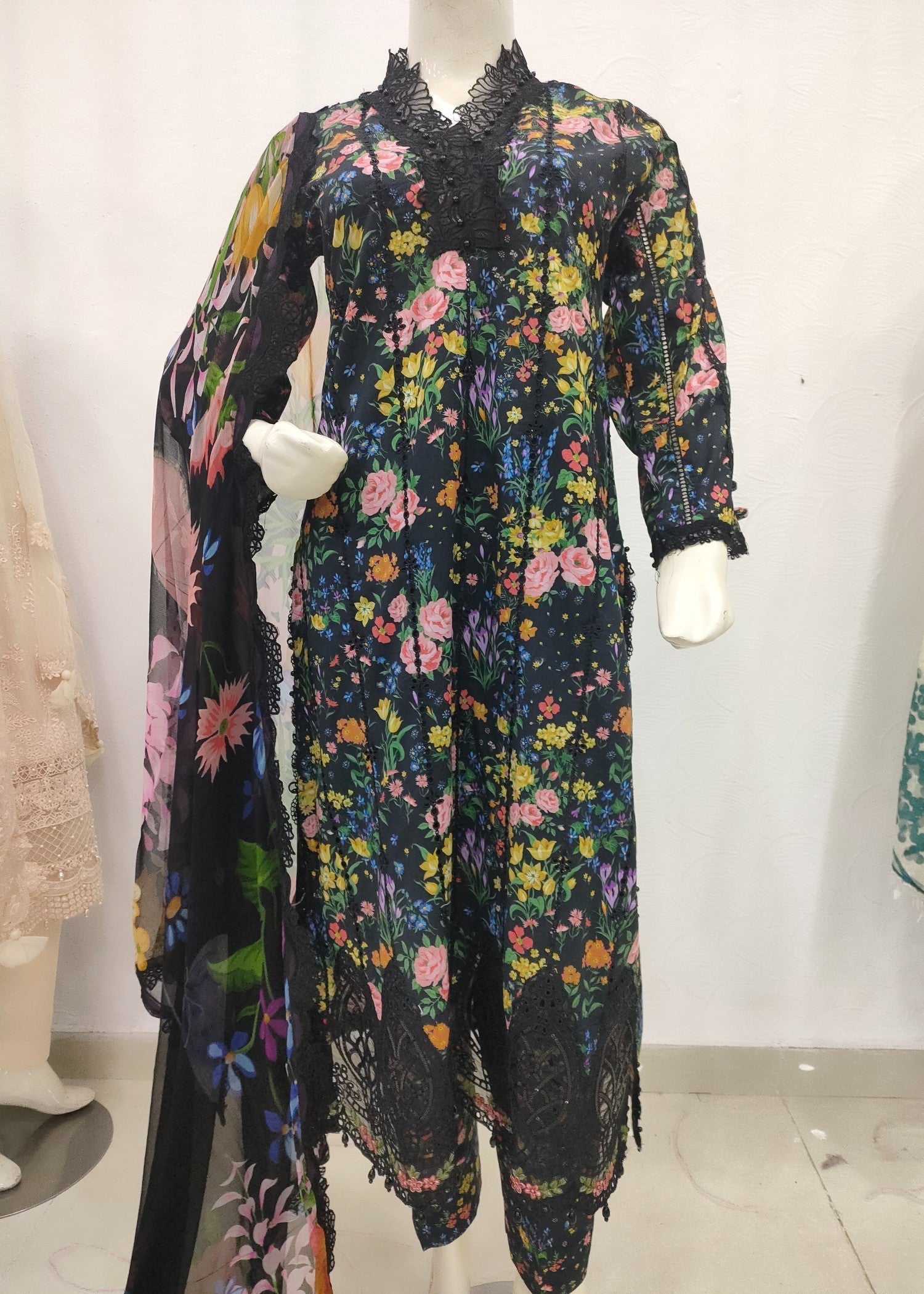 Maria B M.Prints 7B V1 25 Women 3pcs