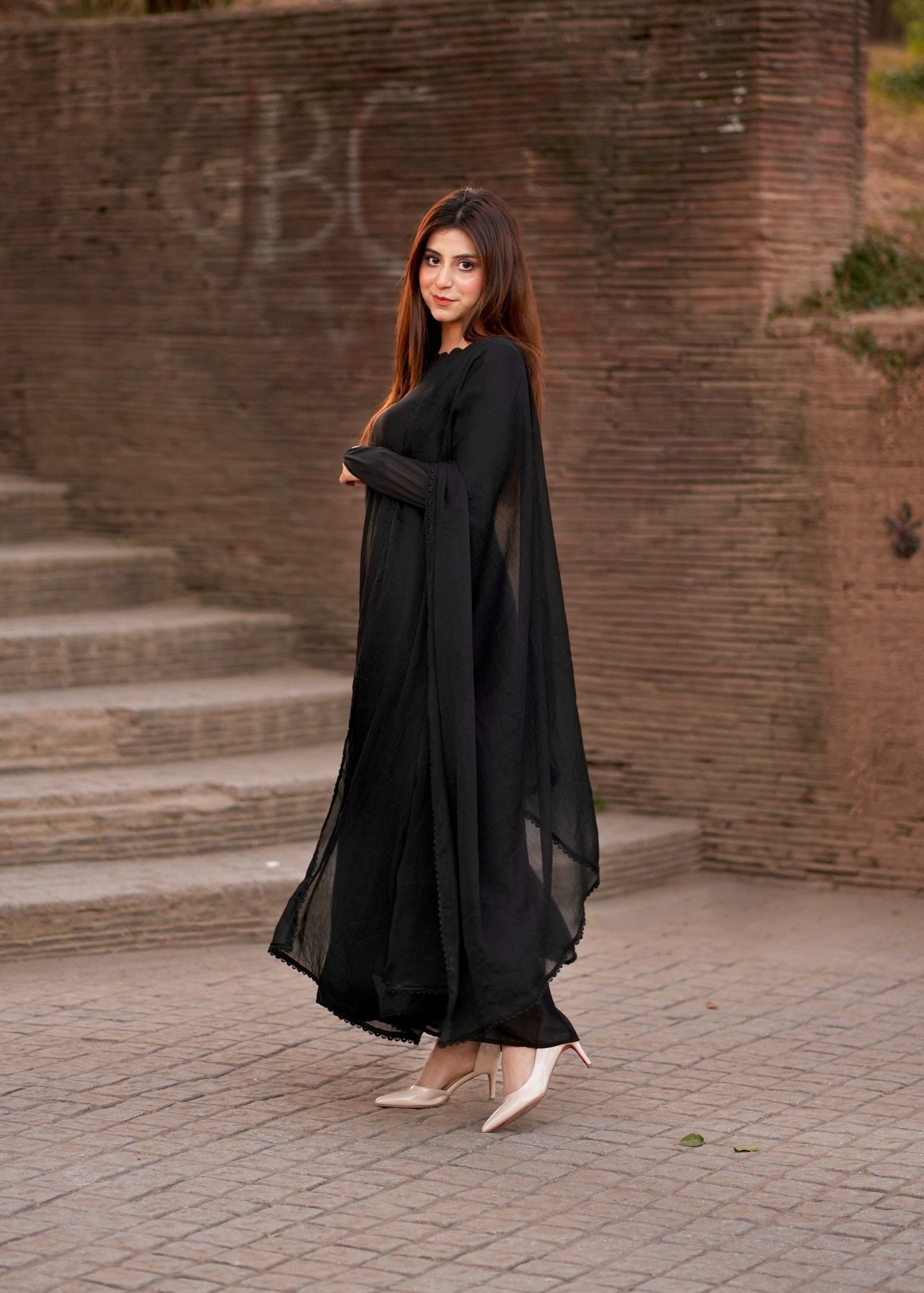 Nazmina Eclipse Noir Women 2pcs