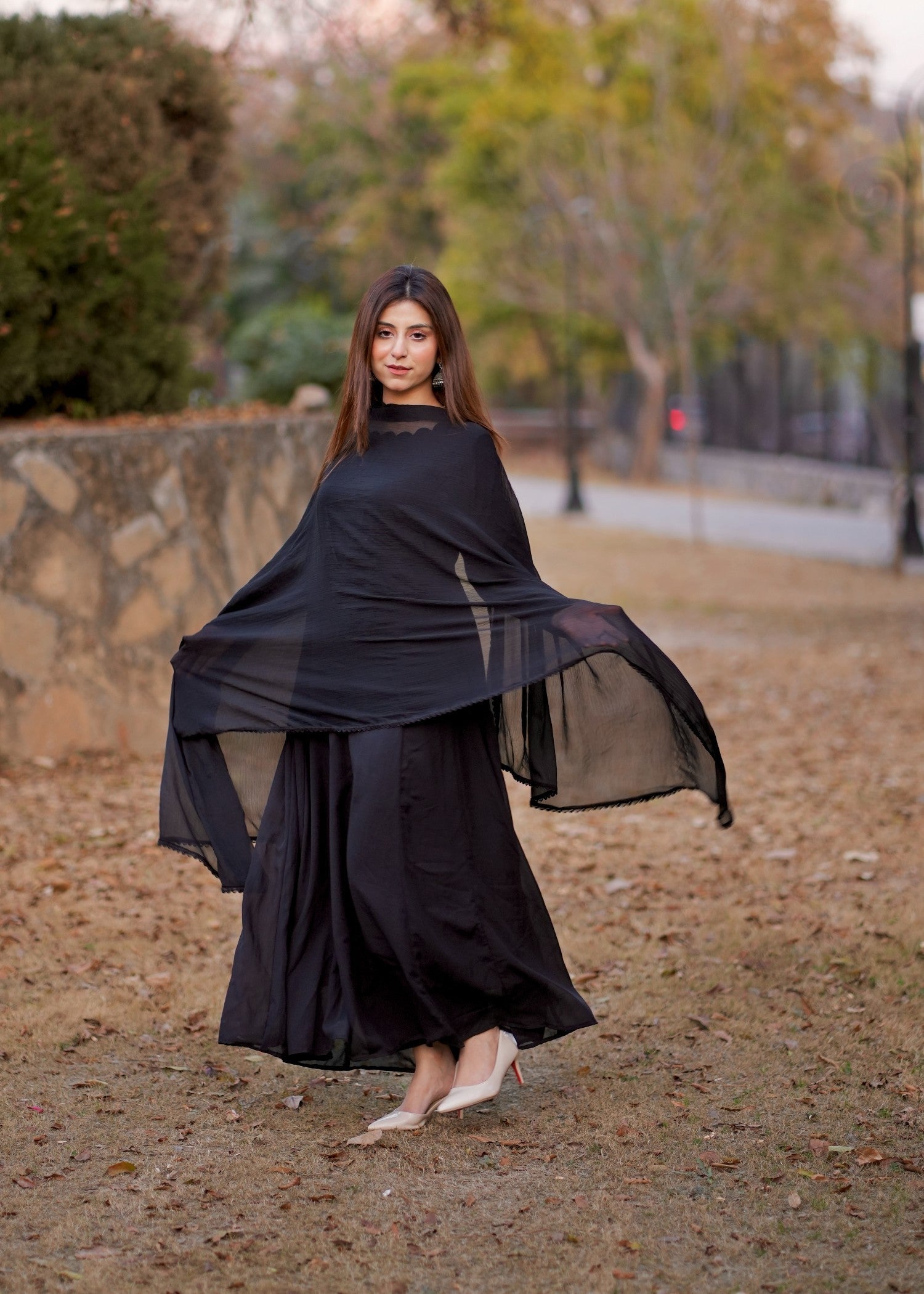 Nazmina Eclipse Noir Women 2pcs