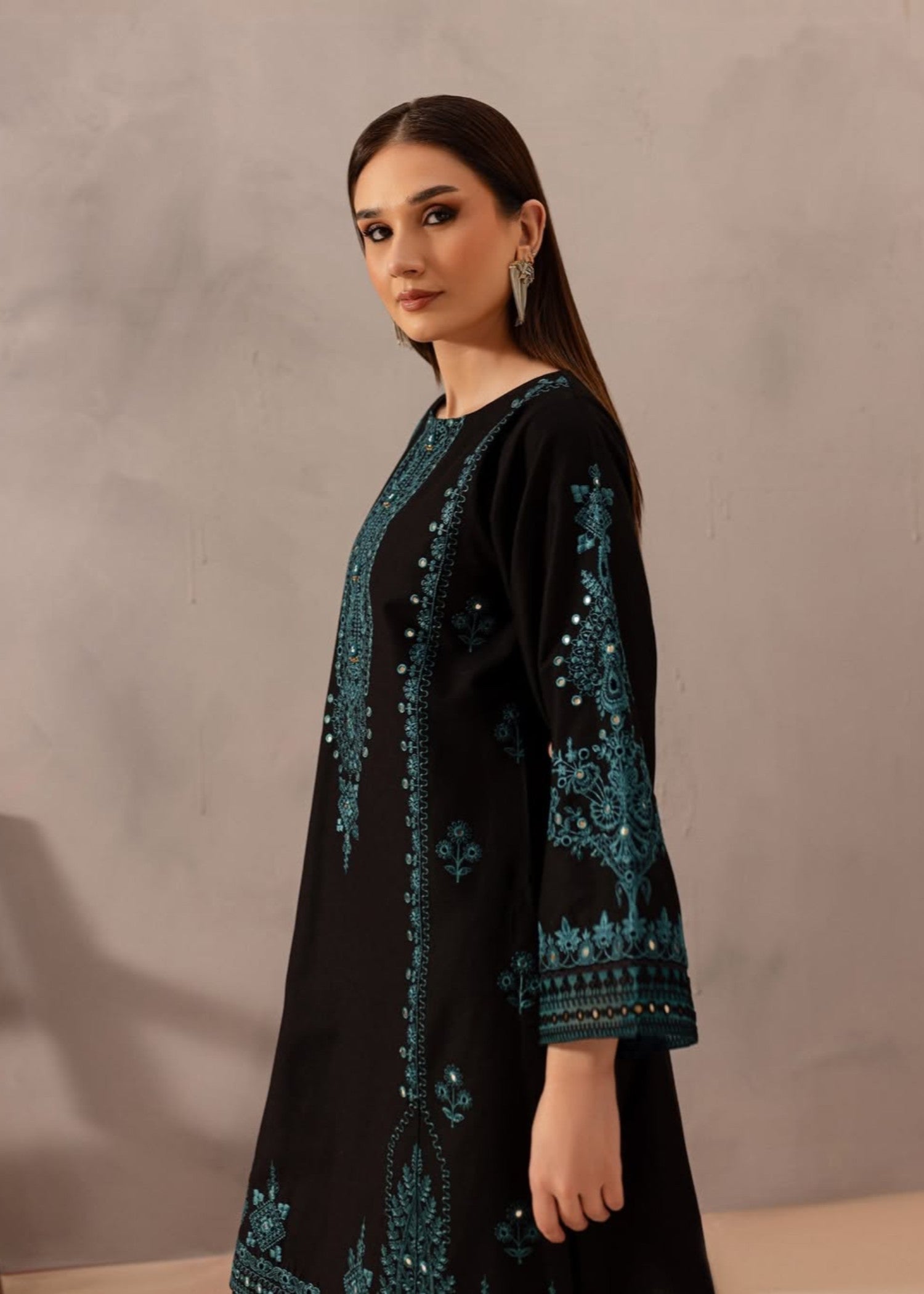 Chaudhary Arts kaira Embroidered black Women 2pcs