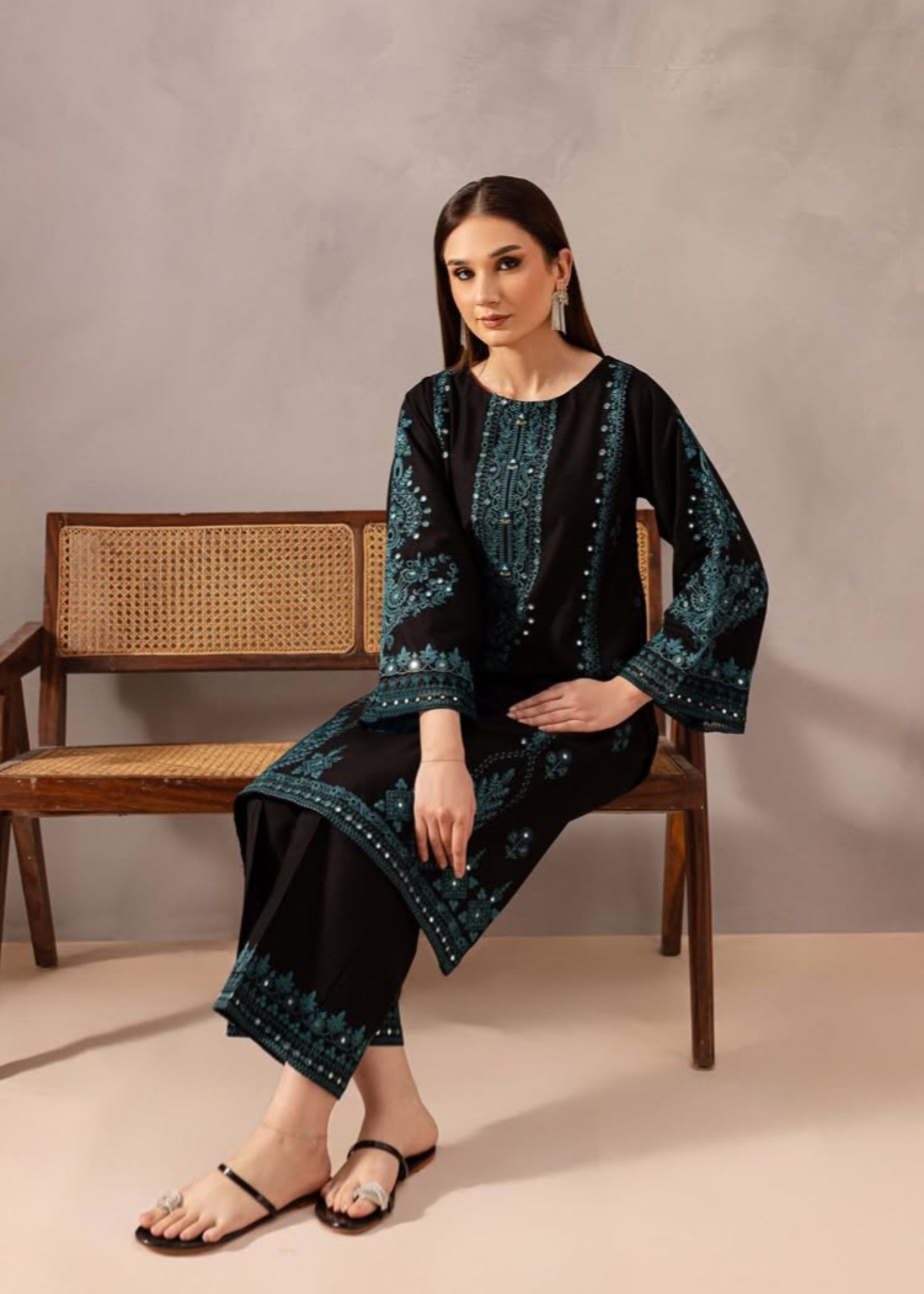 Chaudhary Arts kaira Embroidered black Women 2pcs