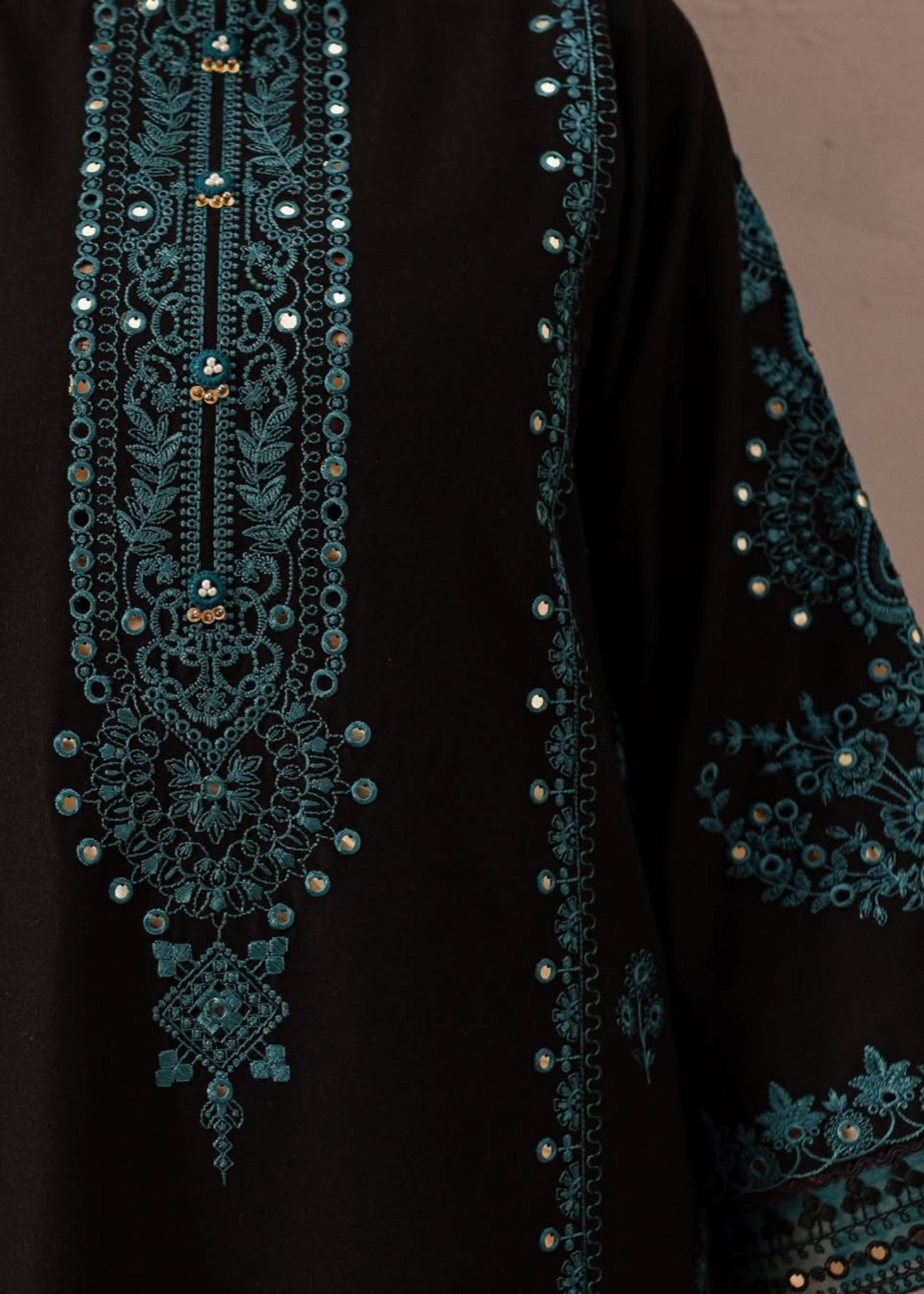 Chaudhary Arts kaira Embroidered black Women 2pcs