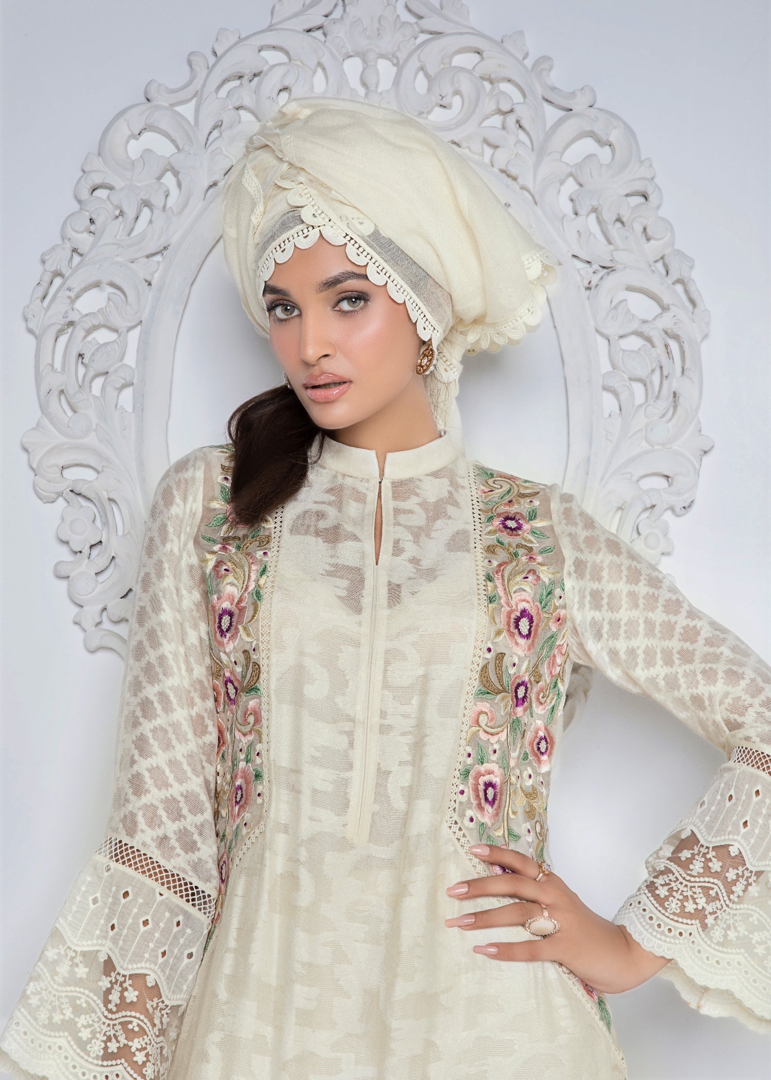 Ridah Naeem Ivory Blossoms Women 2pcs
