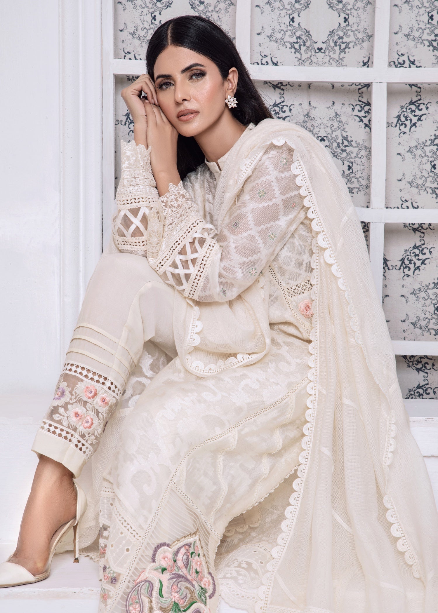 Ridah Naeem Ivory Chic Women 2pcs