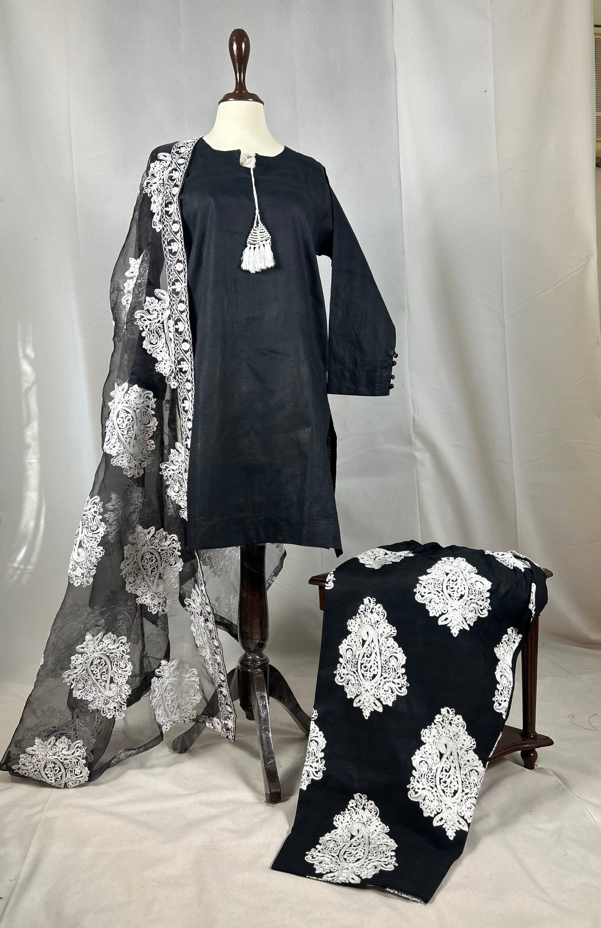 Abana Farshi Shalwar Black Aari Women 3pcs