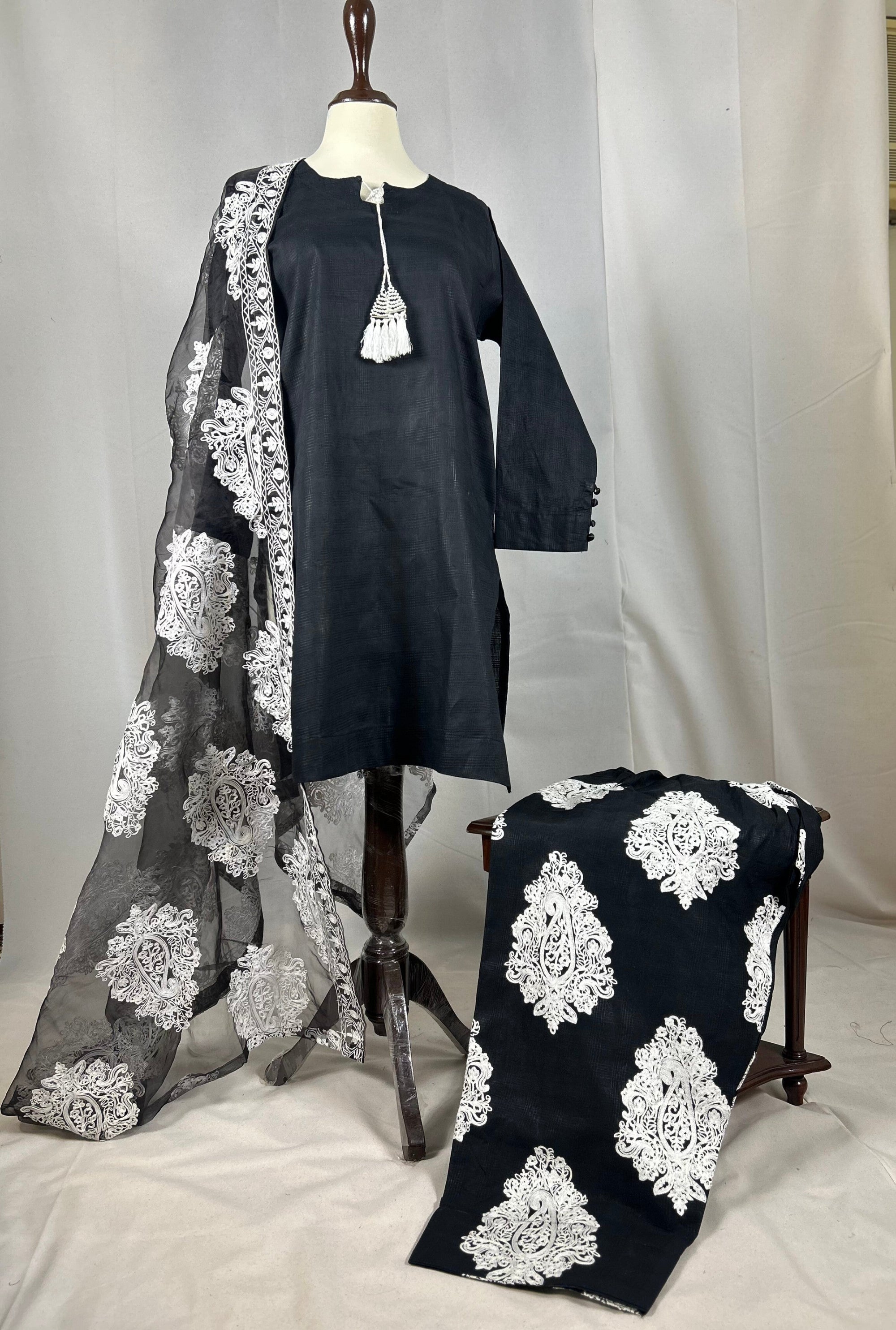 Abana Farshi Shalwar Black Aari Women 3pcs