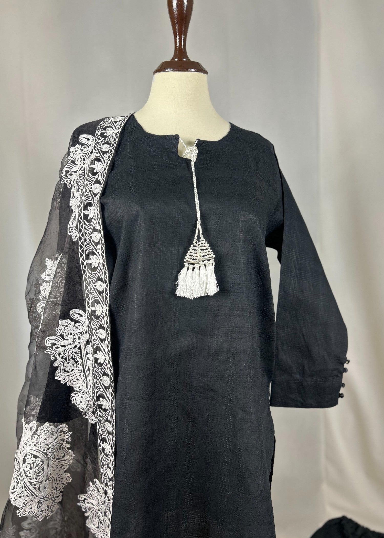 Abana Farshi Shalwar Black Aari Women 3pcs