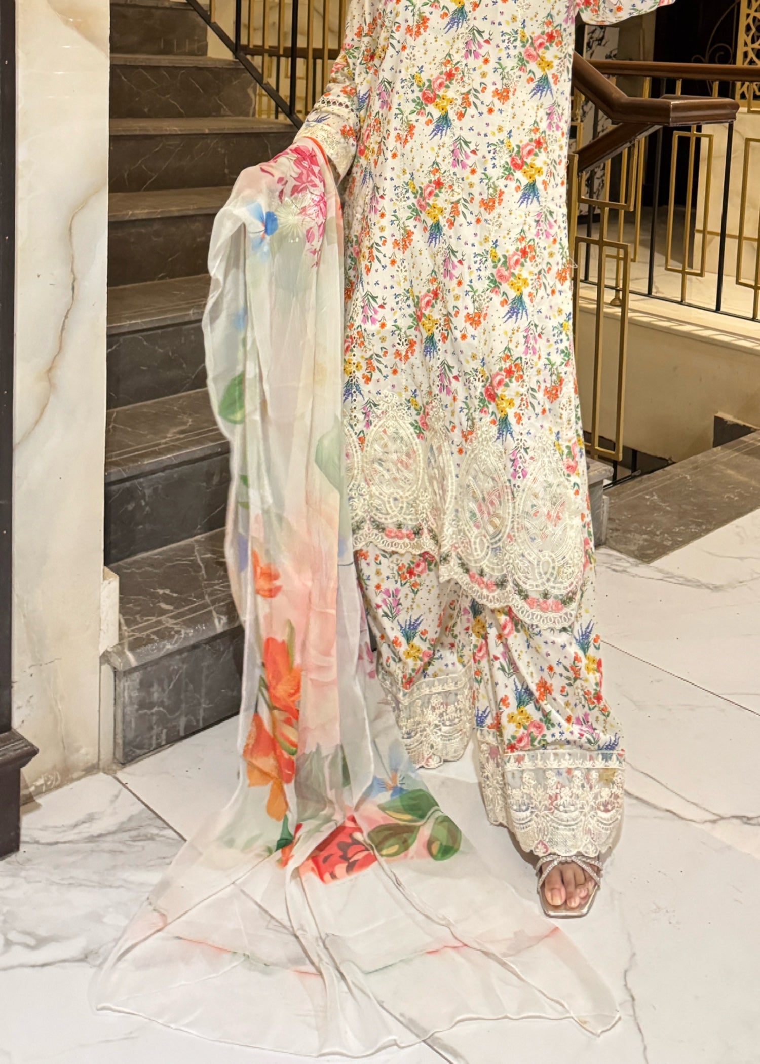 Suits By Sadia FLORAL WHITE LAWN Women 3pcs