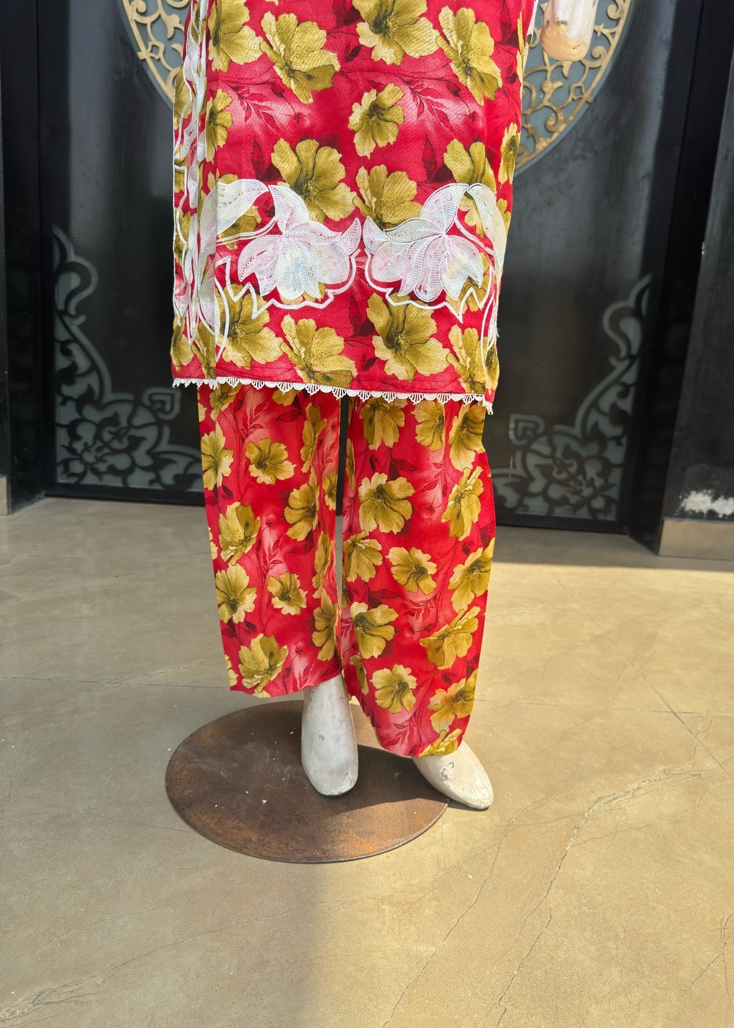 Noir Lawn Stitched Embroidered Duppata (jp60) Women 3pcs