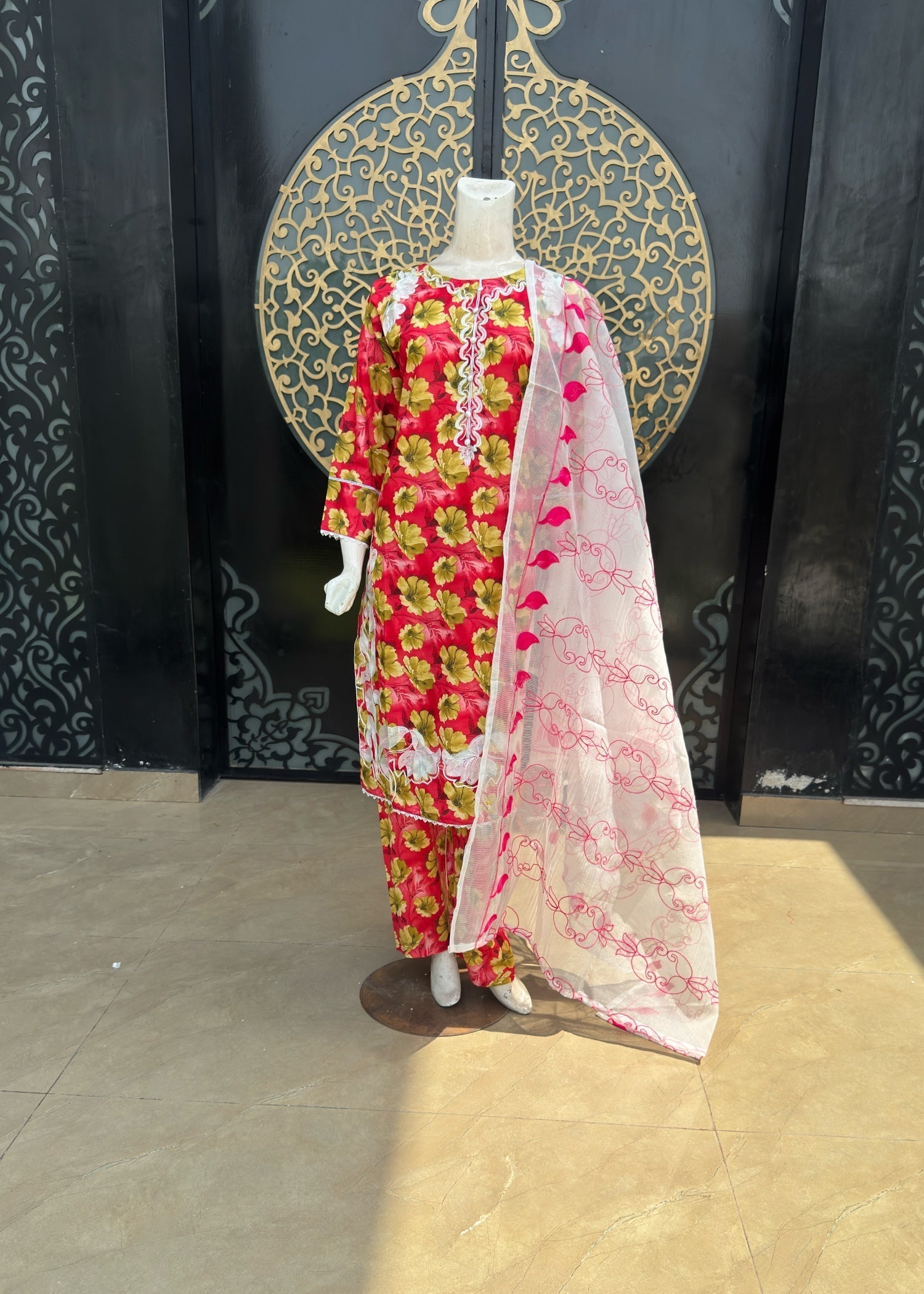 Noir Lawn Stitched Embroidered Duppata (jp60) Women 3pcs