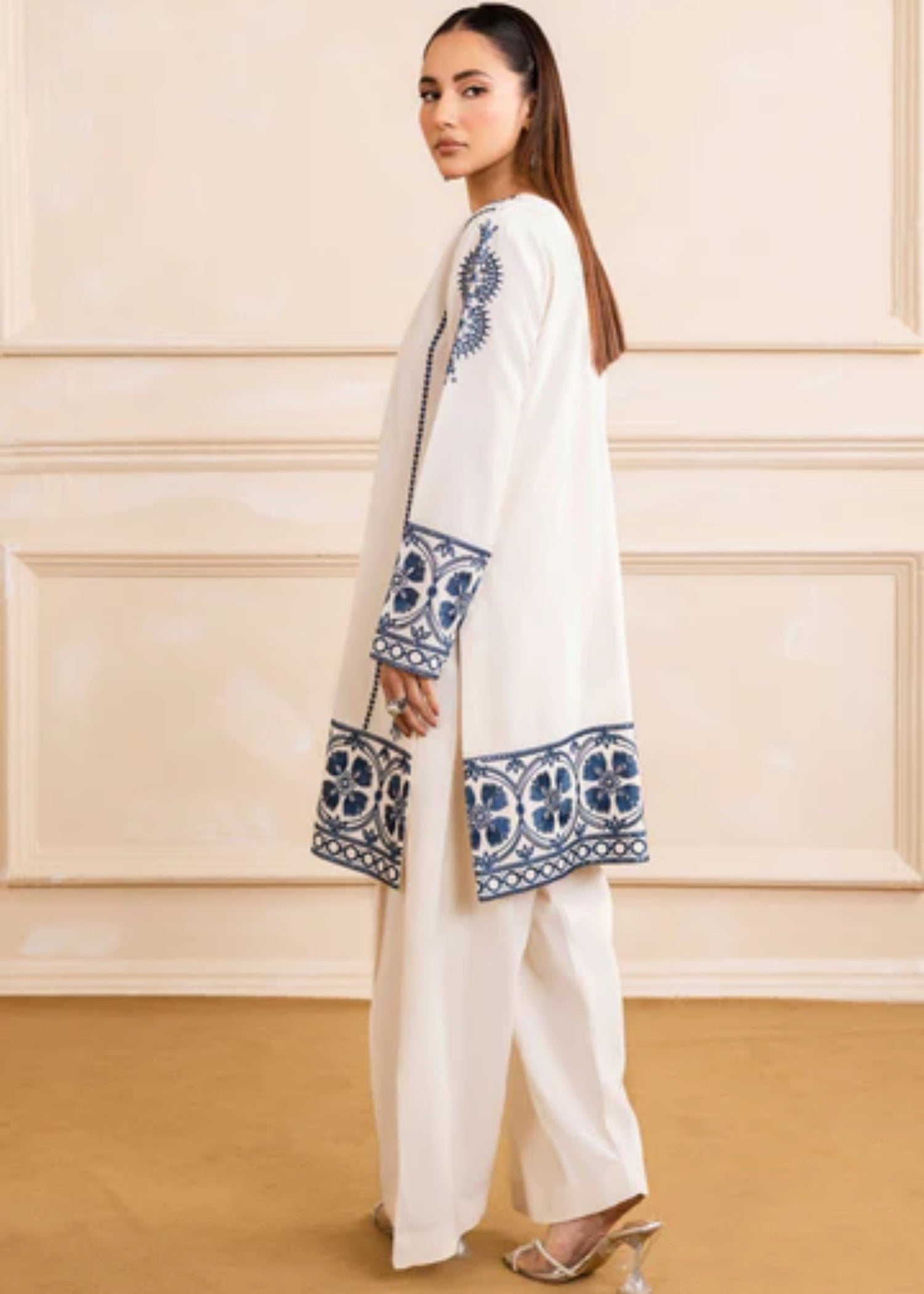 The Turkish Wear White Set Women 2pcs