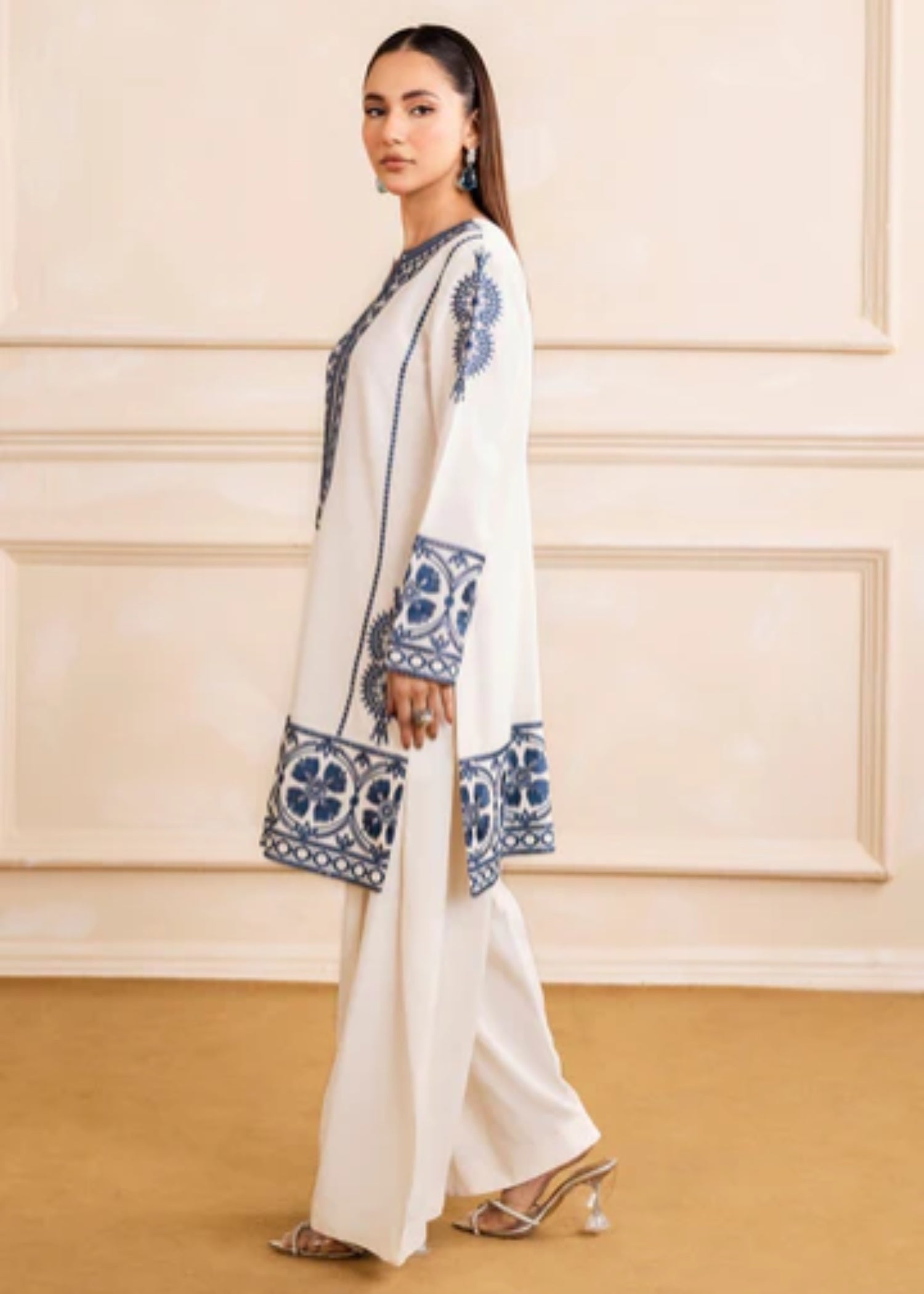 The Turkish Wear White Set Women 2pcs