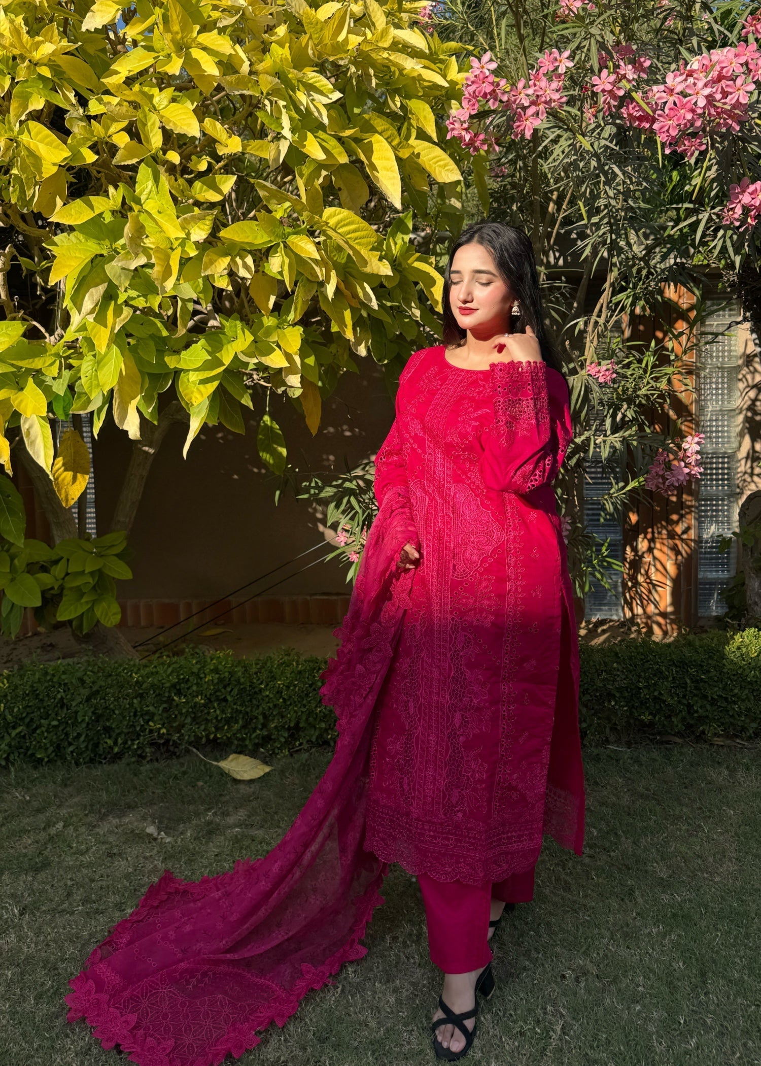Suits By Sadia Shocking pink lawn Women 3pcs