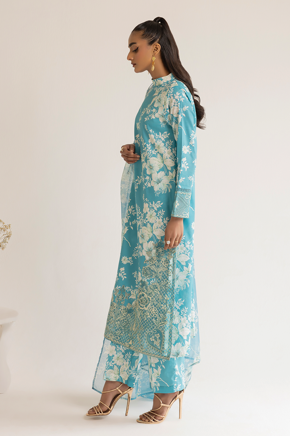 Esra Embroidered lawn DT 23 10 Women 3pcs