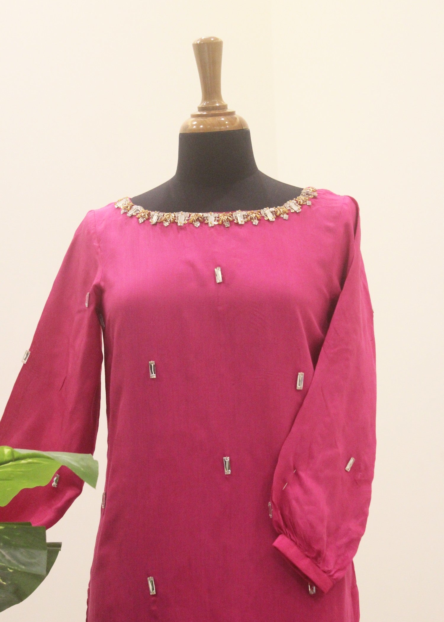 Afifa Iftikhar Modish Pink Women 2pcs