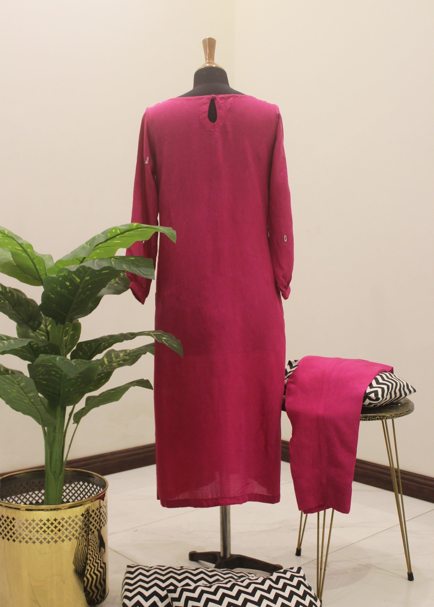 Afifa Iftikhar Modish Pink Women 2pcs