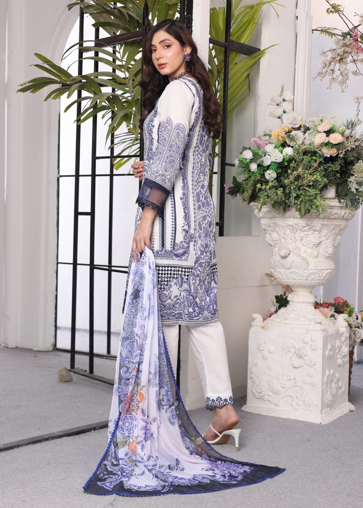 Polawn PD 24 205 | AAFREEN PRET LAWN COLLECTION Women 3pcs