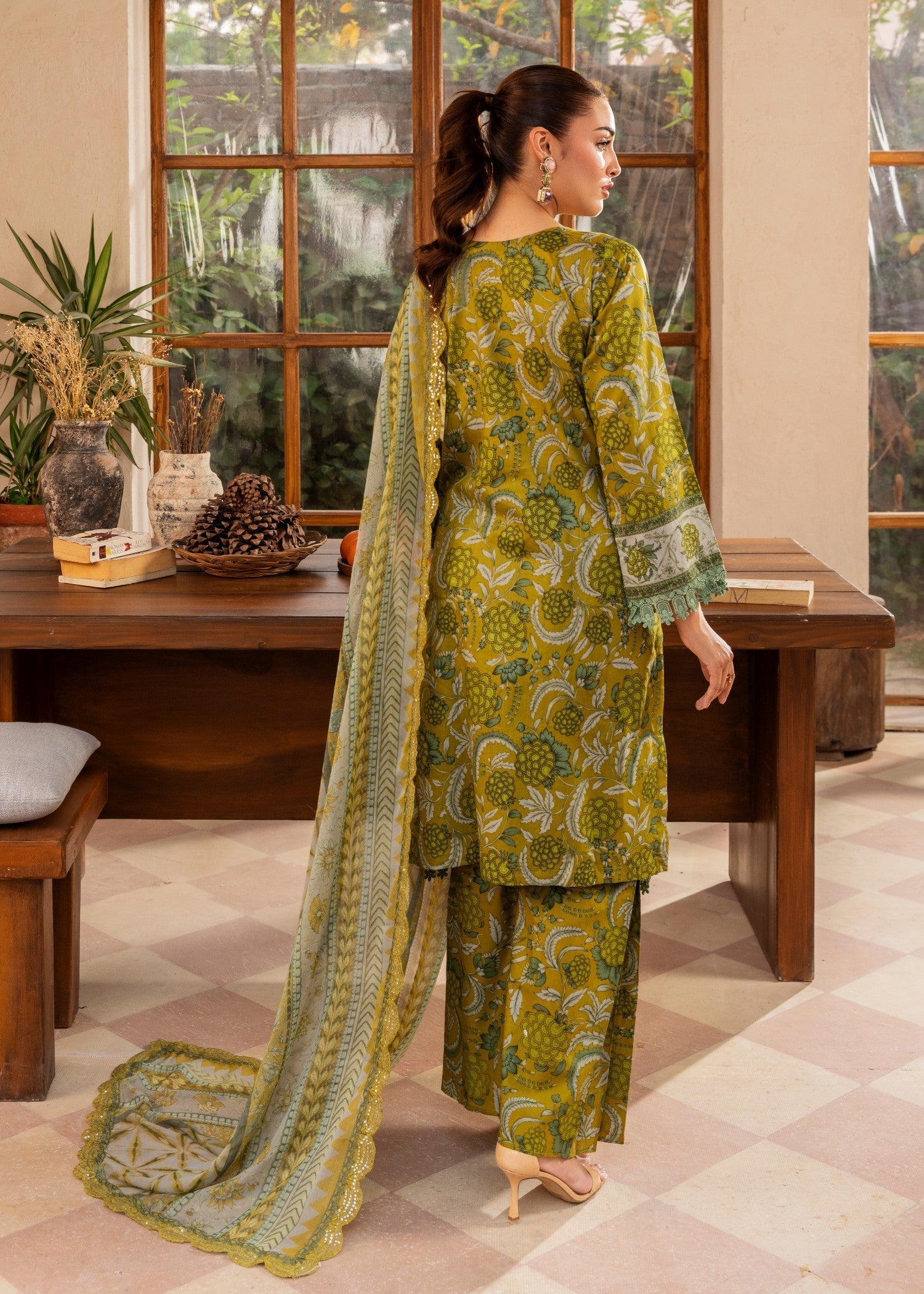 Polawn PD LAWN 25 410 B | PRET LAWN COLLECTION Women 3pcs