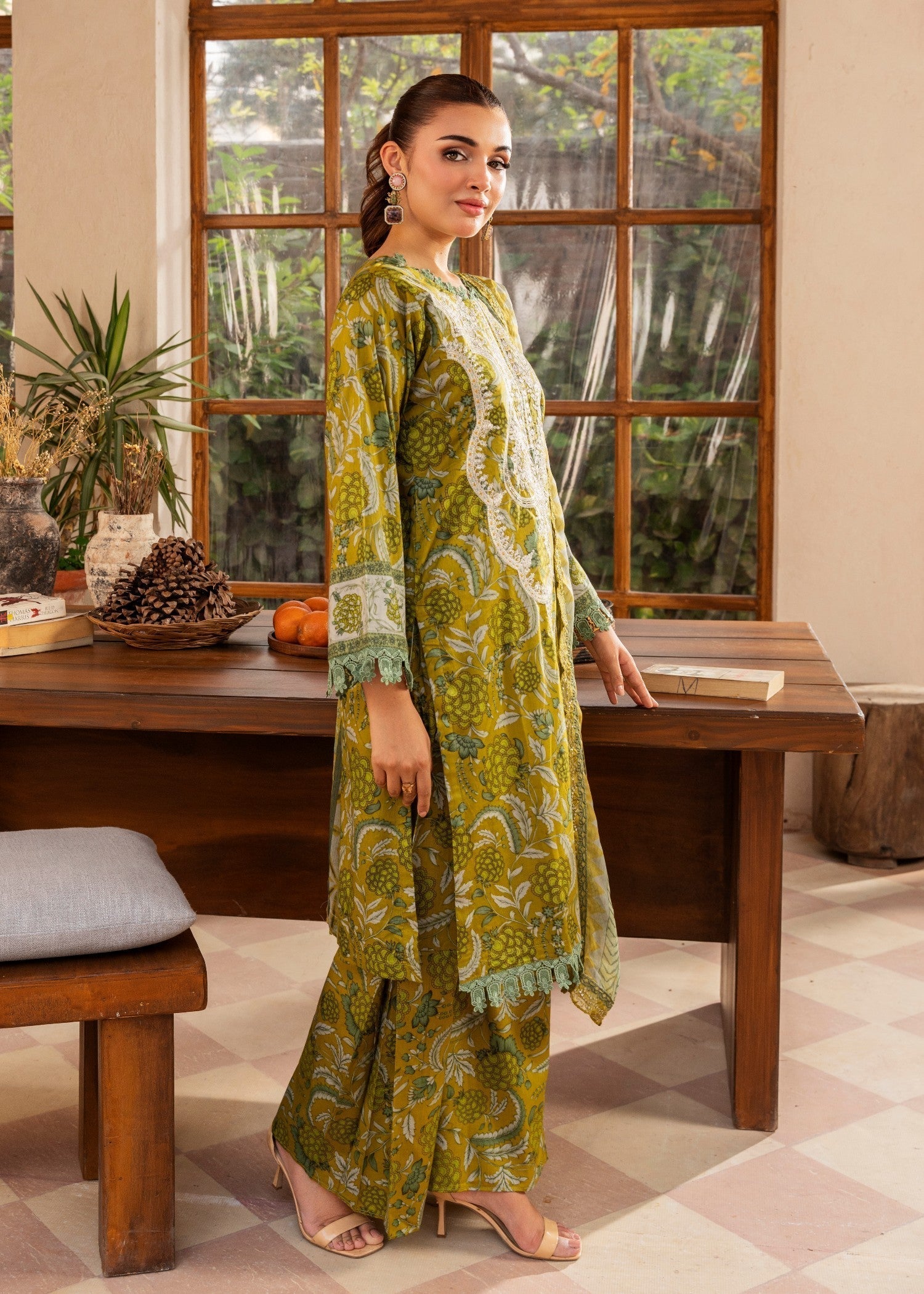 Polawn PD LAWN 25 410 B | PRET LAWN COLLECTION Women 3pcs