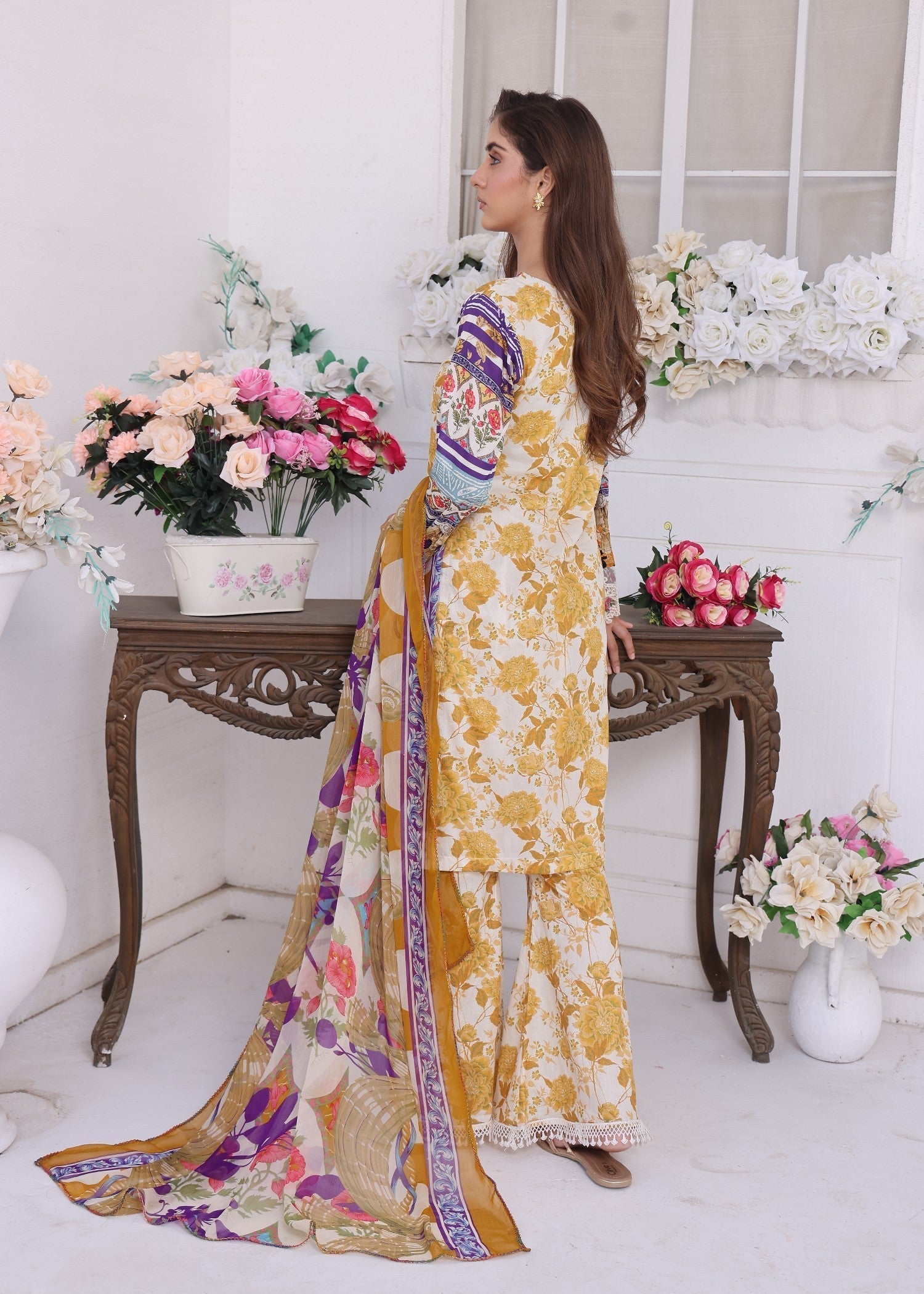 Polawn PD LAWN 25 421 | PRET LAWN COLLECTION Women 3pcs