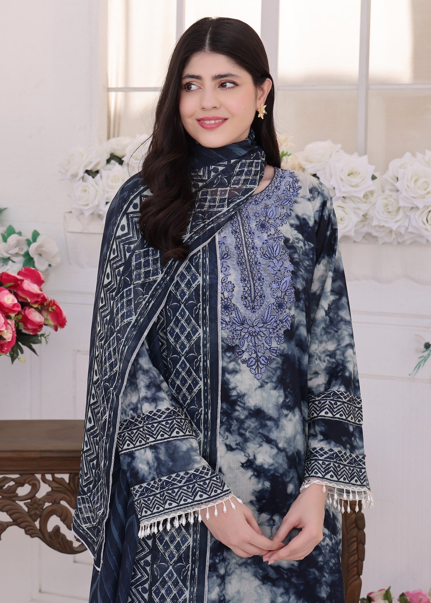 Polawn PD LAWN 25 423 | PRET LAWN COLLECTION Women 3pcs