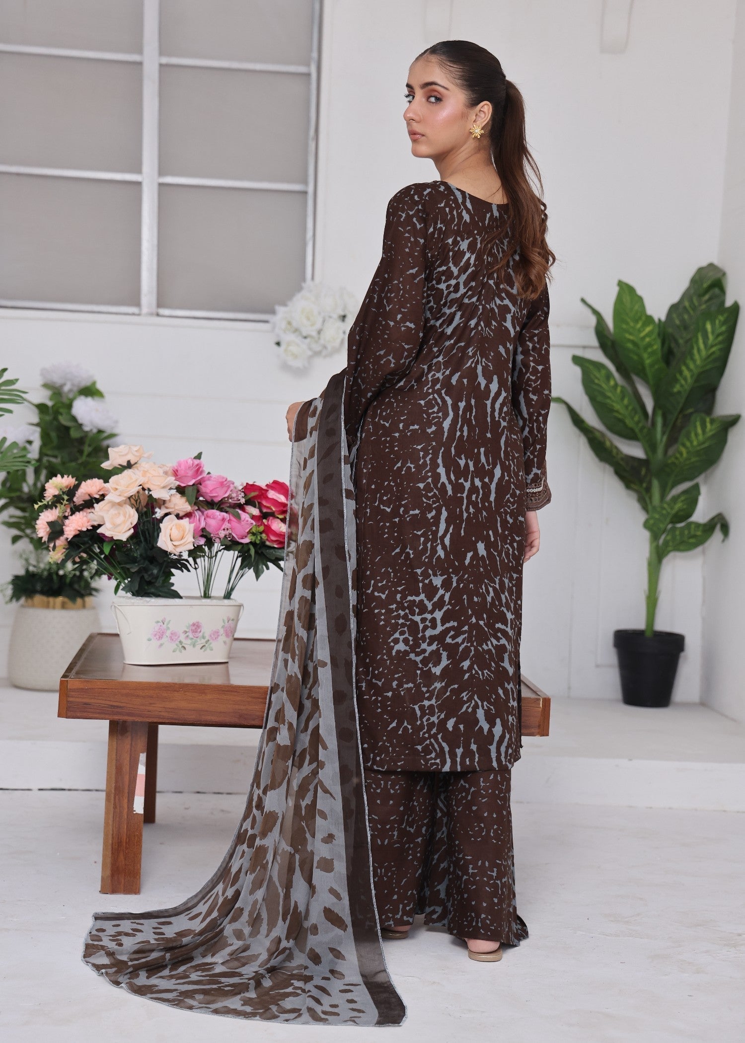 Polawn PD LAWN 25 426 | PRET LAWN COLLECTION Women 3pcs