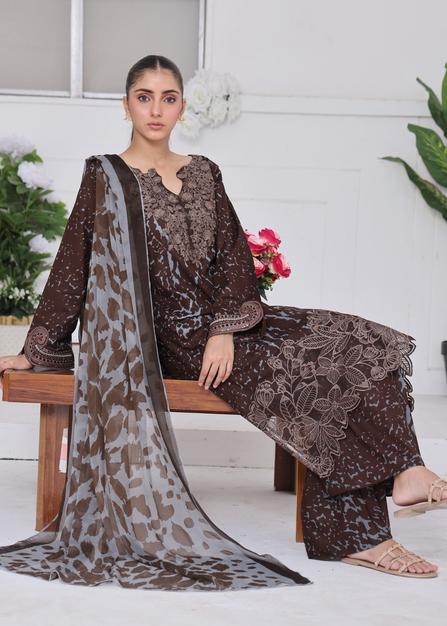 Polawn PD LAWN 25 426 | PRET LAWN COLLECTION Women 3pcs