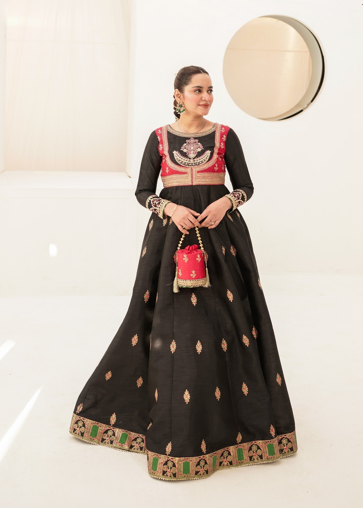 Peraan by SH Shaadmani Women 2pcs