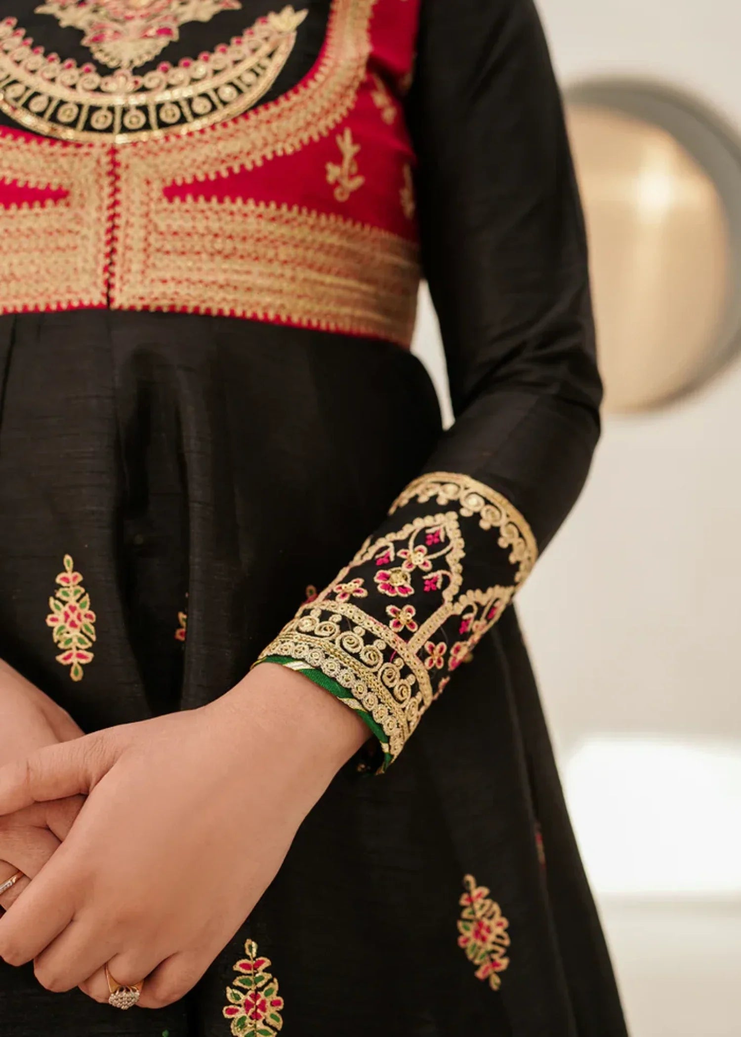 Peraan by SH Shaadmani Women 2pcs