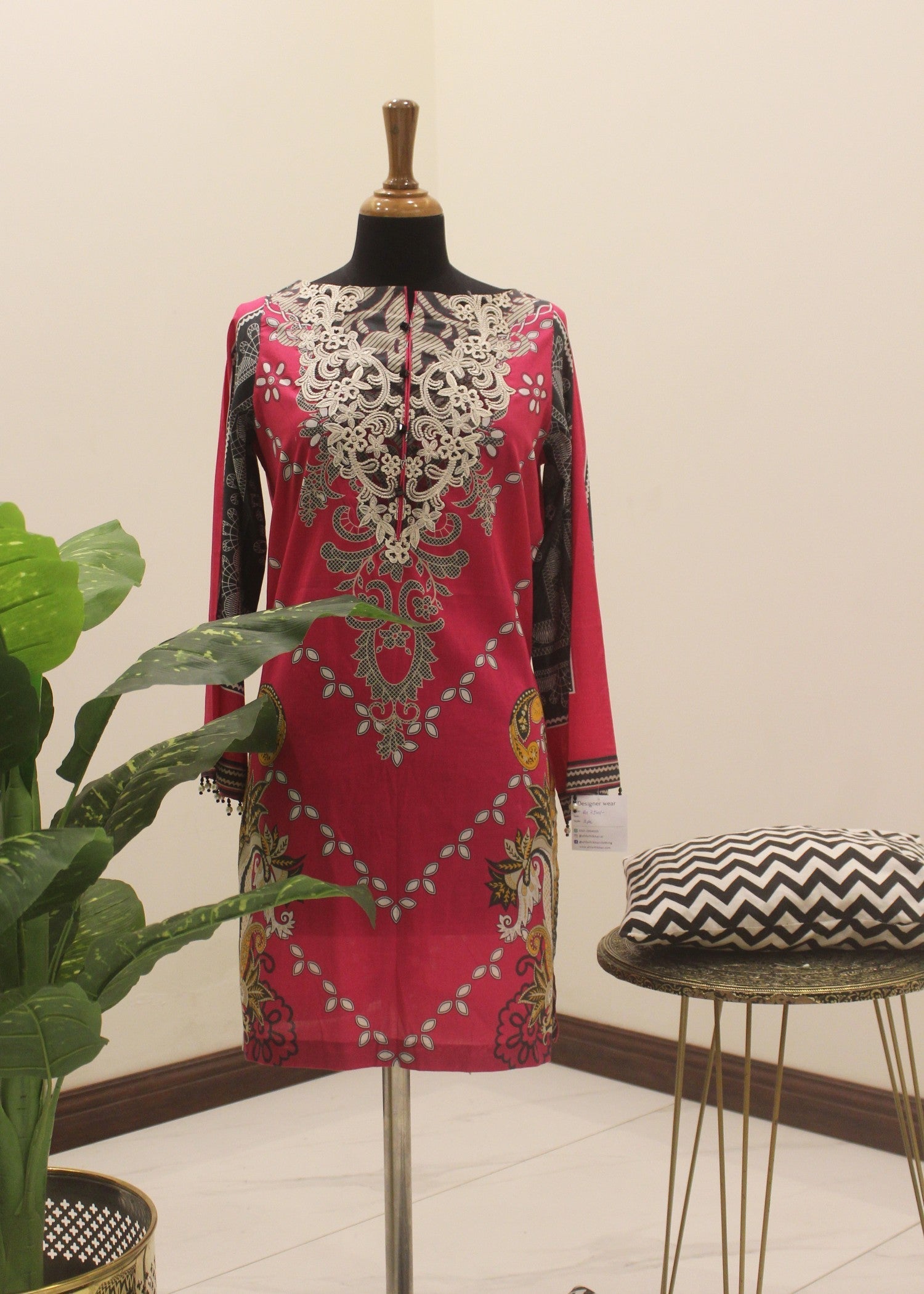 Afifa Iftikhar Pink Sensation A Women 1pcs