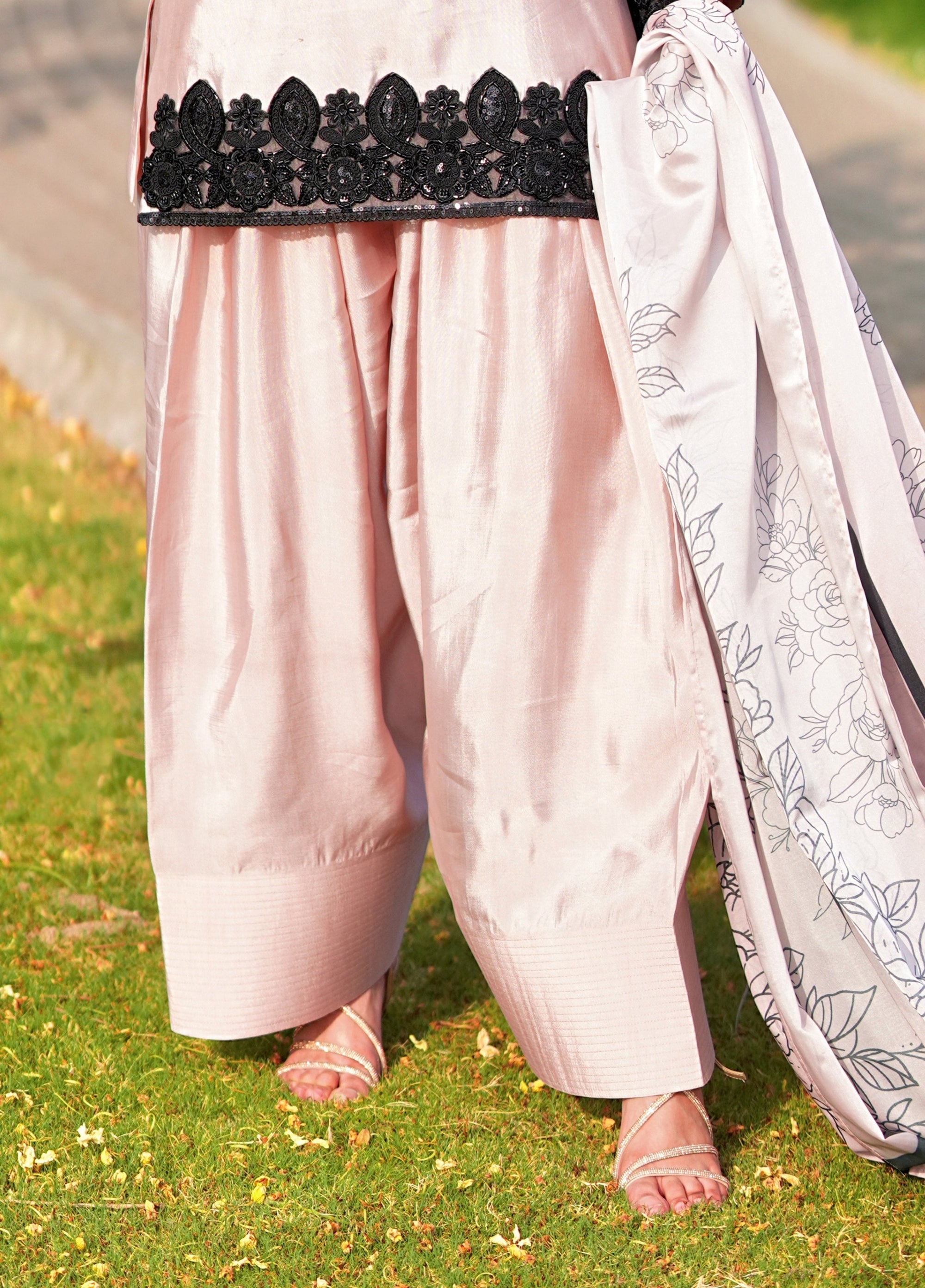 Stitch Vibes Rosee Pure Silk Farshi Shalwar Women 3pcs