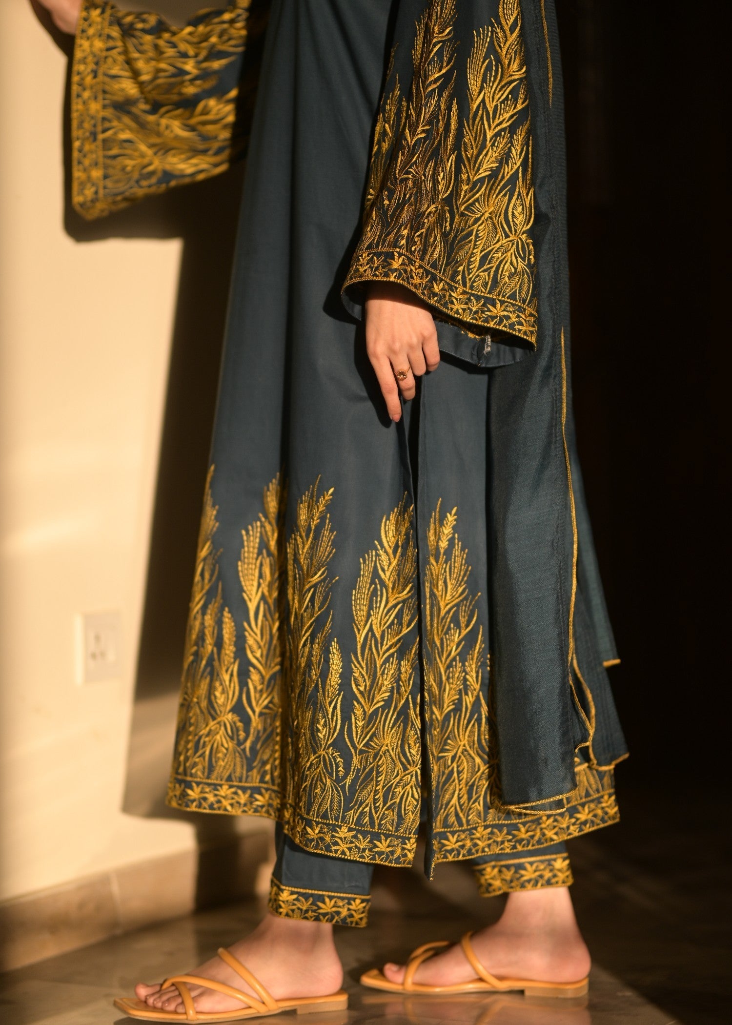 Ayesha Mubariz ELARA LAWN ZINC Embroidered (AM029) Women 3pcs