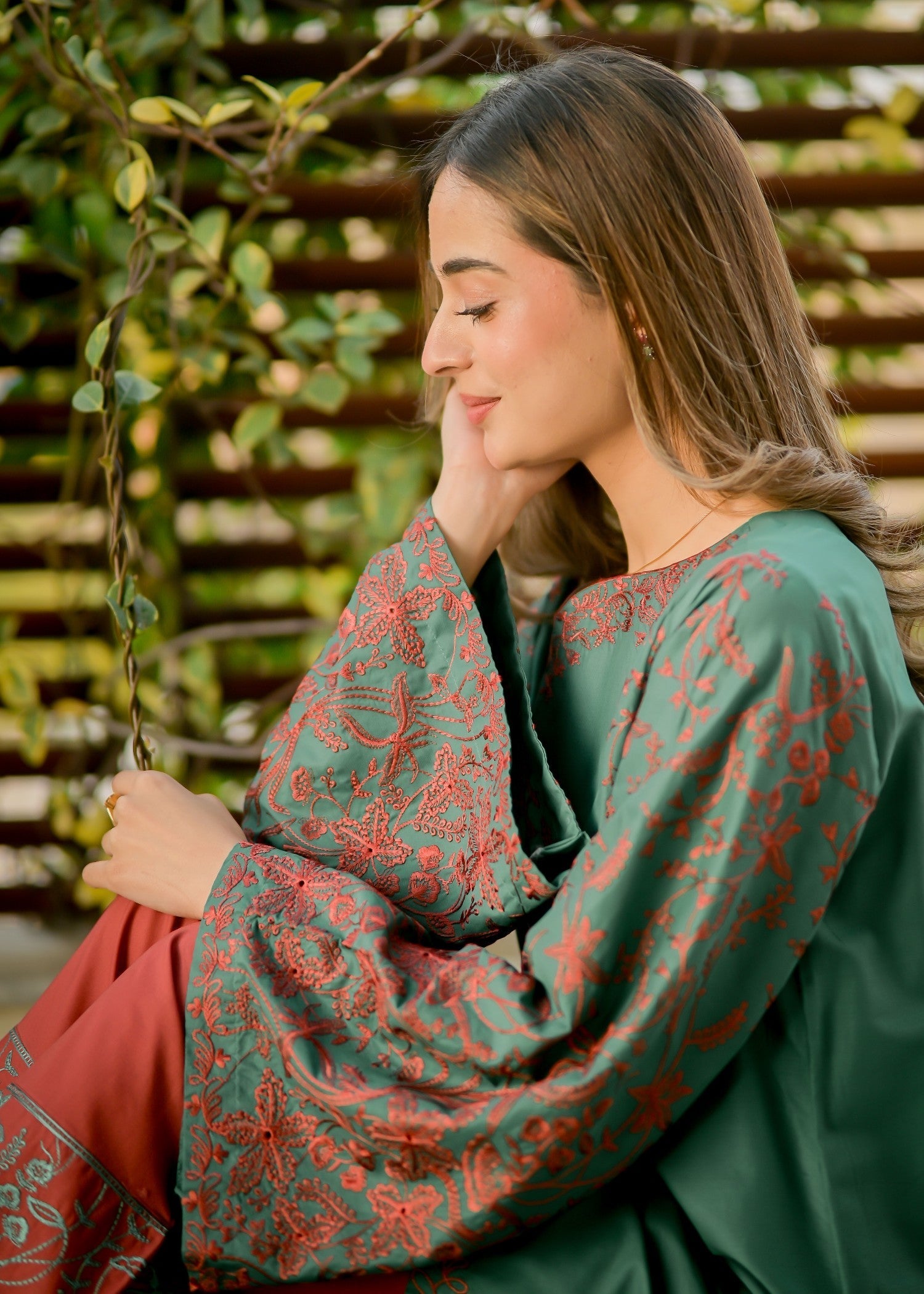 Ayesha Mubariz SELENE LAWN GREEN AND RUST Embroidered (AM030) Women 3pcs