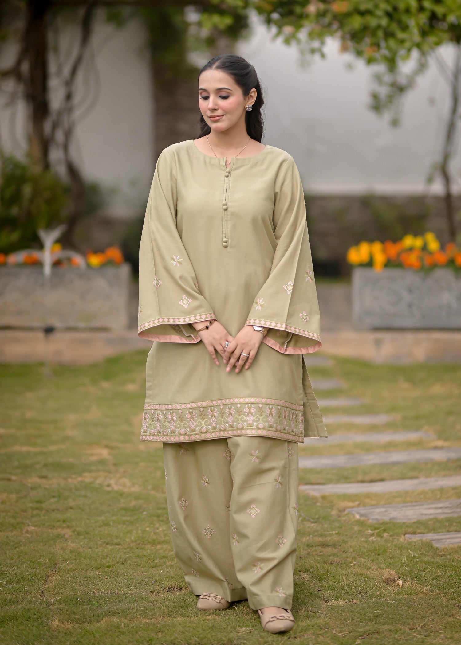 Ayesha Mubariz Zerua – Khaddar Pistachio Green Embroidered Pret (AM023) Women 2pcs