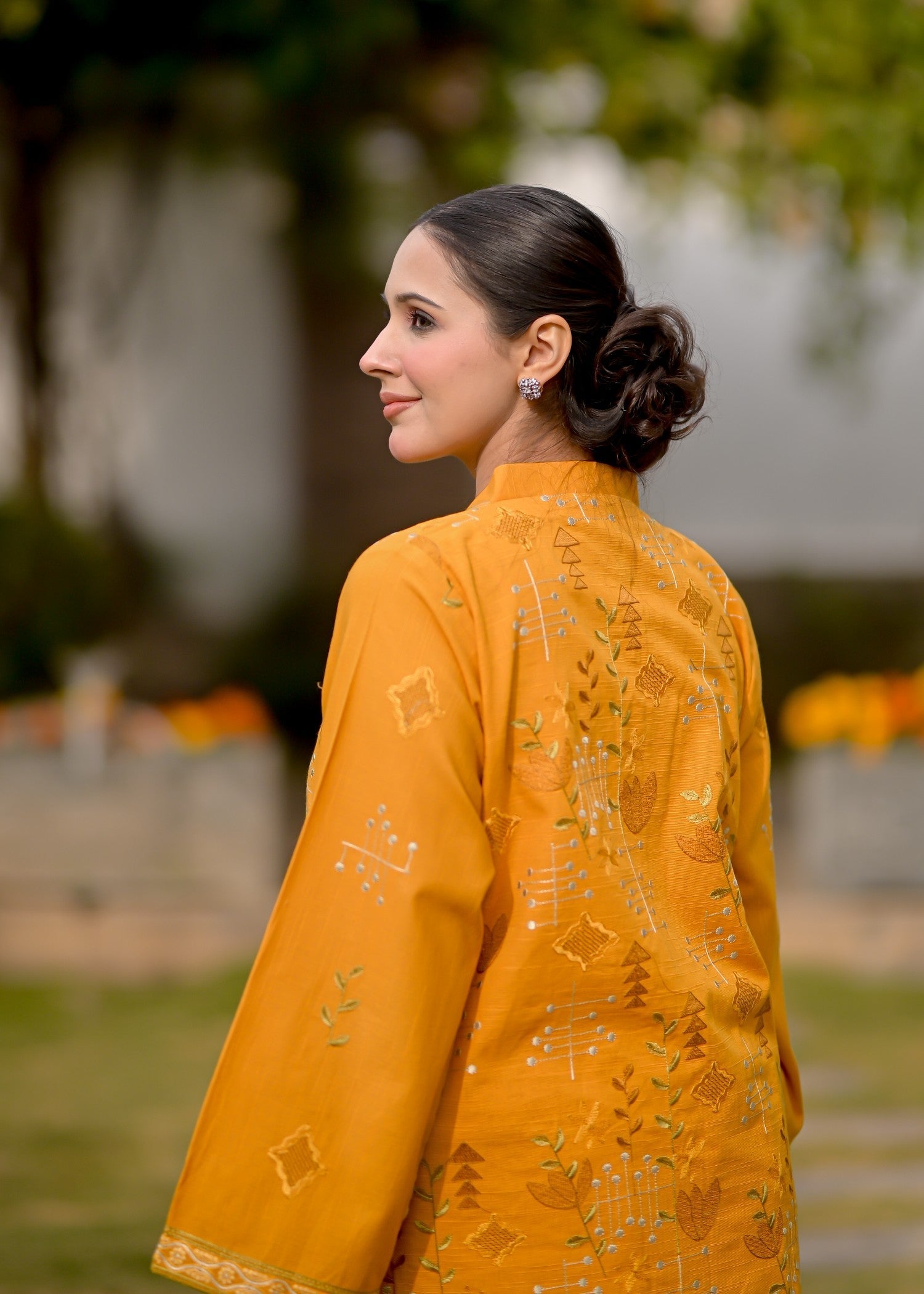 Ayesha Mubariz Largia – Khaddar Mustard Yellow Embroidered Pret (AM025) Women 2pcs