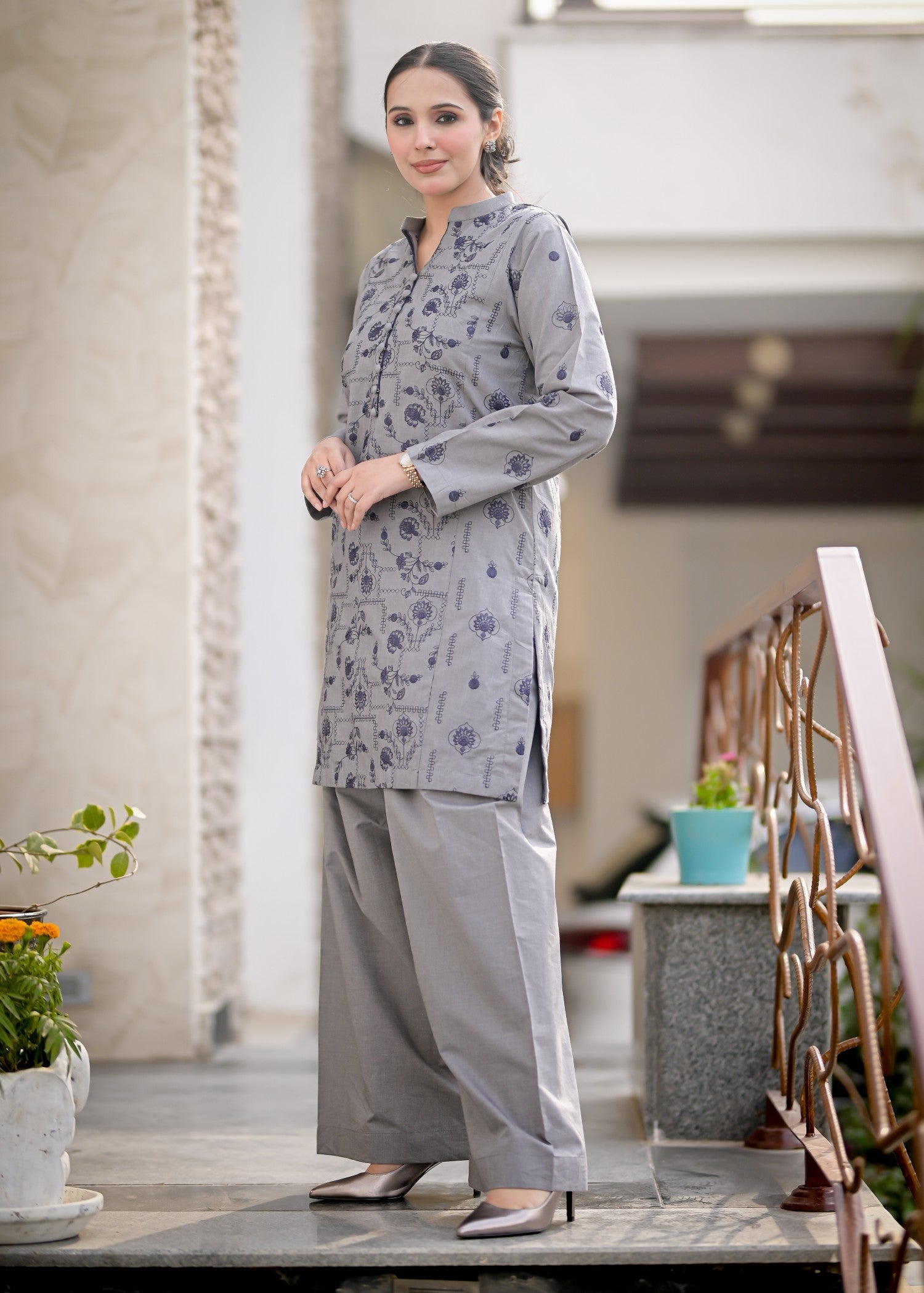 Ayesha Mubariz Grisa Khaddar Grey Embroidered Pret (AM026) Women 2pcs