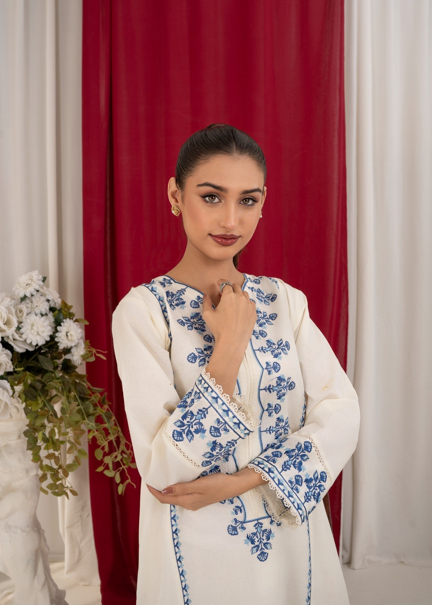 Ramal Rpyal stitched embroidered lawn dress Women 2pcs