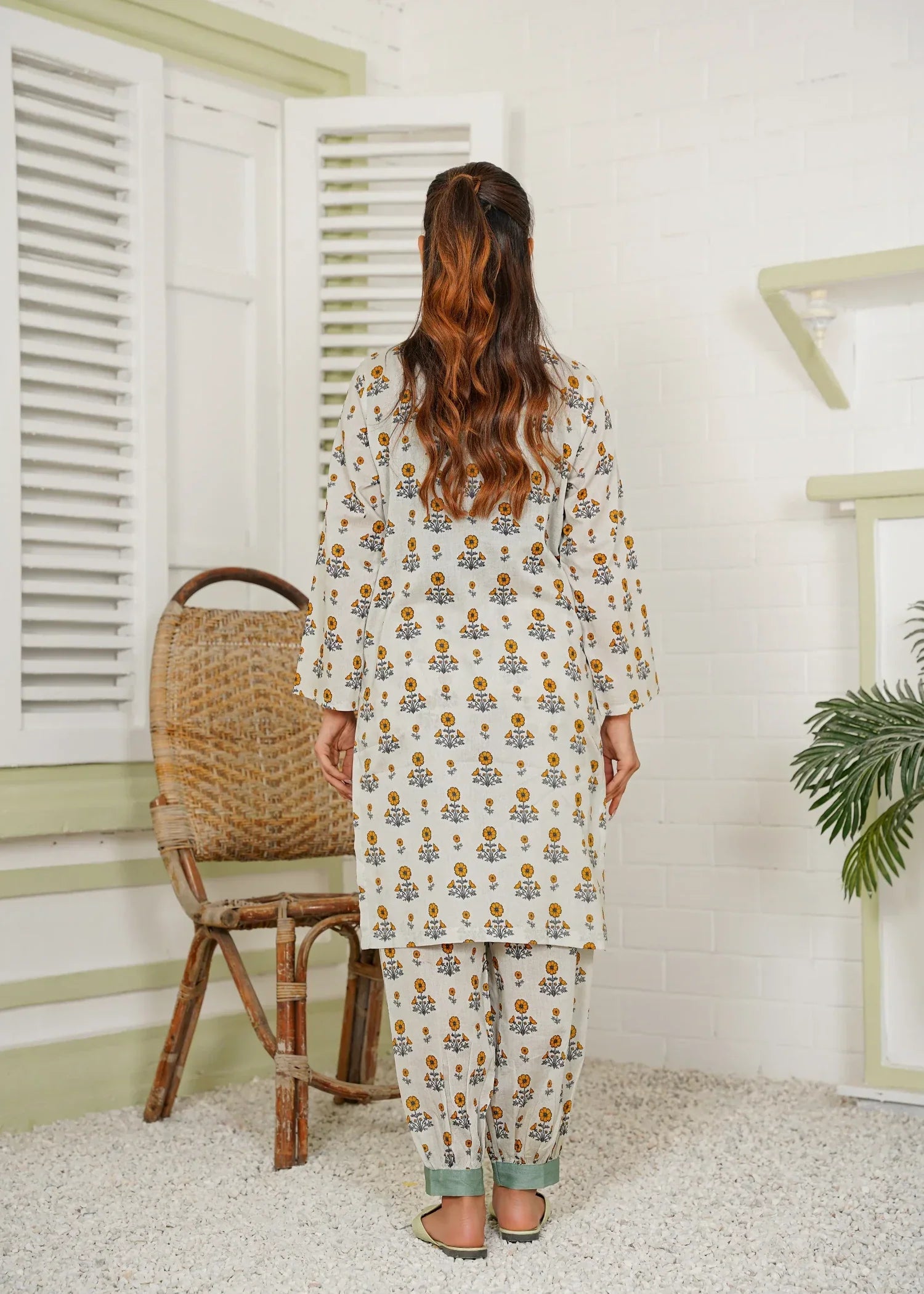 Qurb Twinkle Daisy Women 2pcs