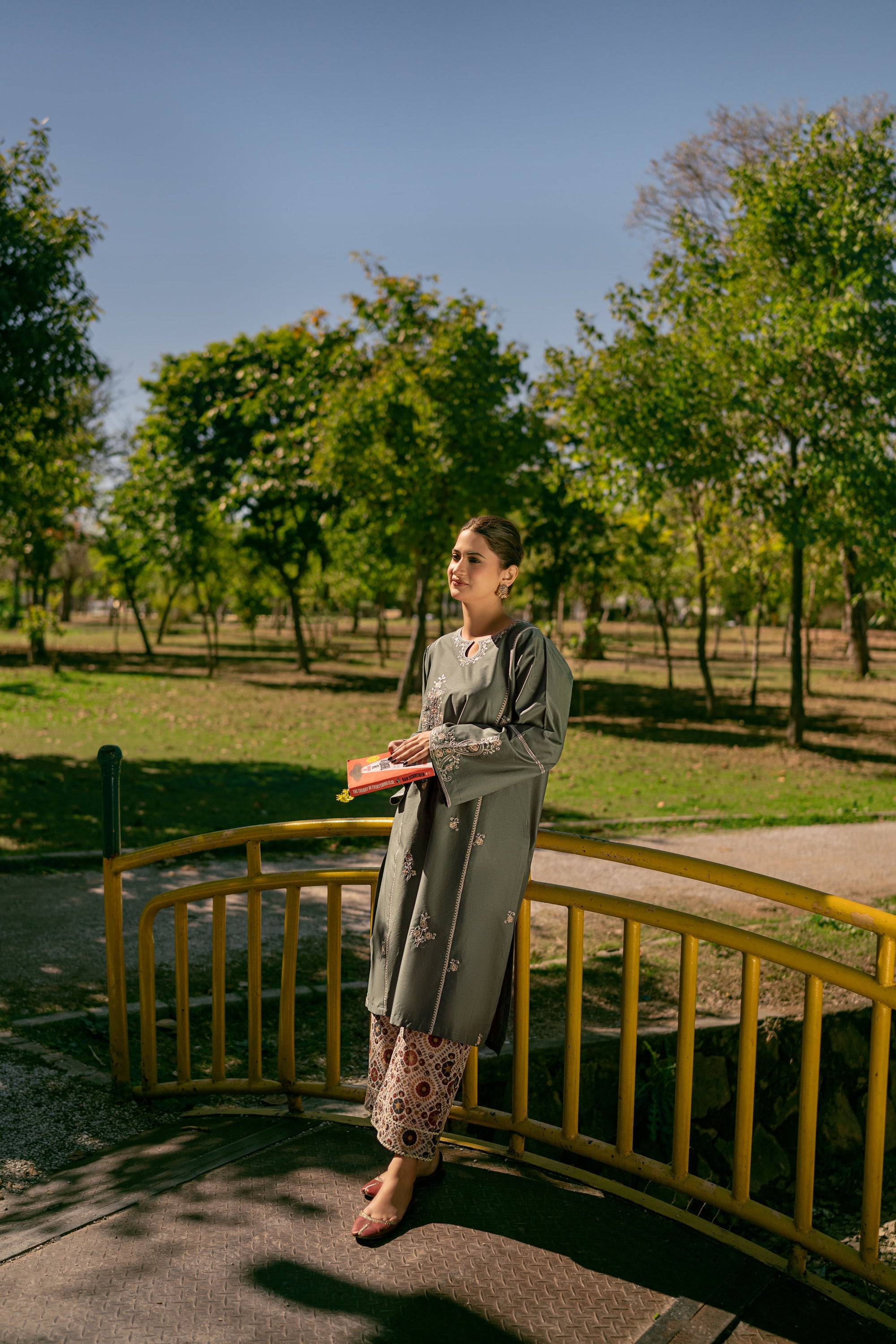 Urge Pret ZIRAH Women