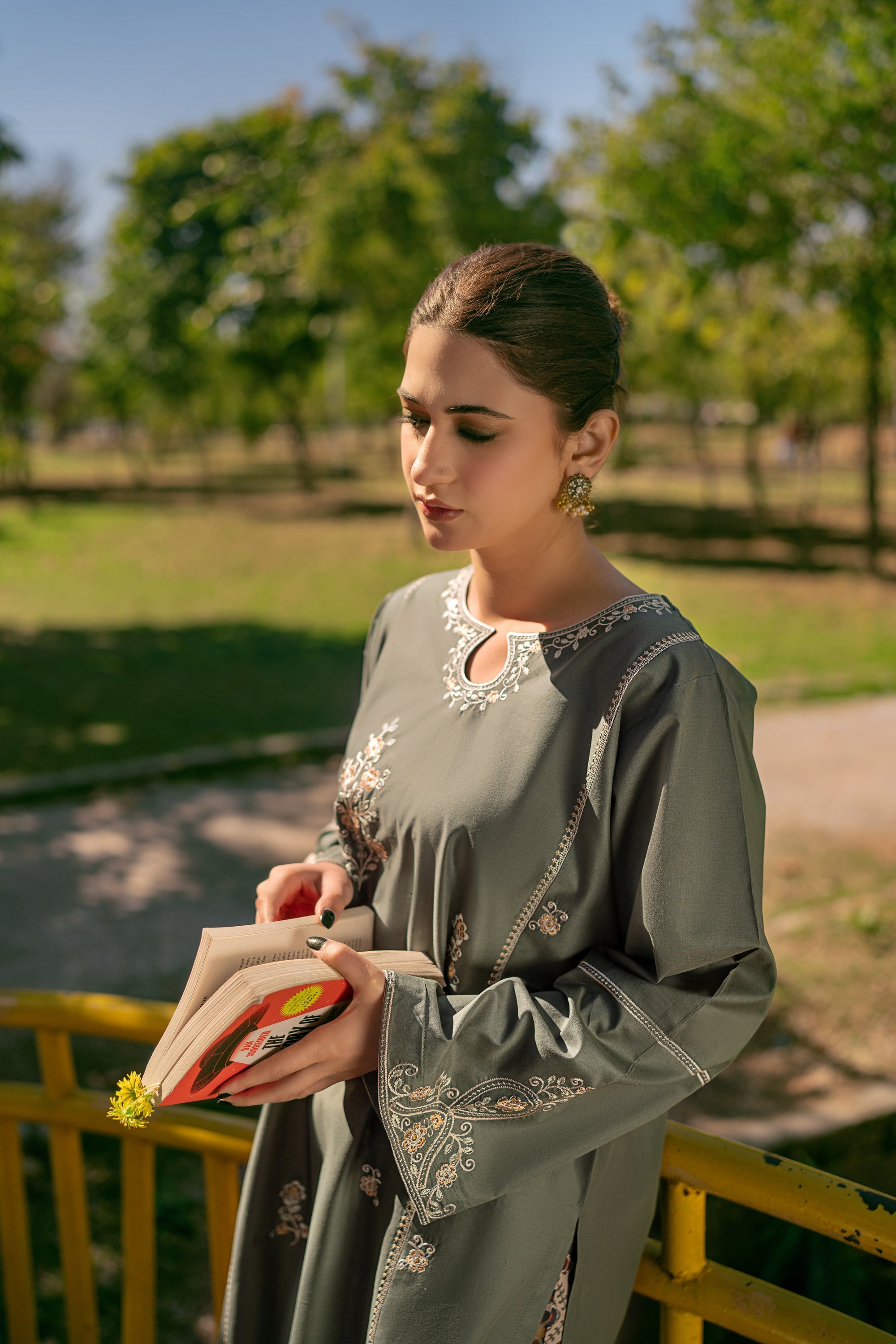 Urge Pret ZIRAH Women