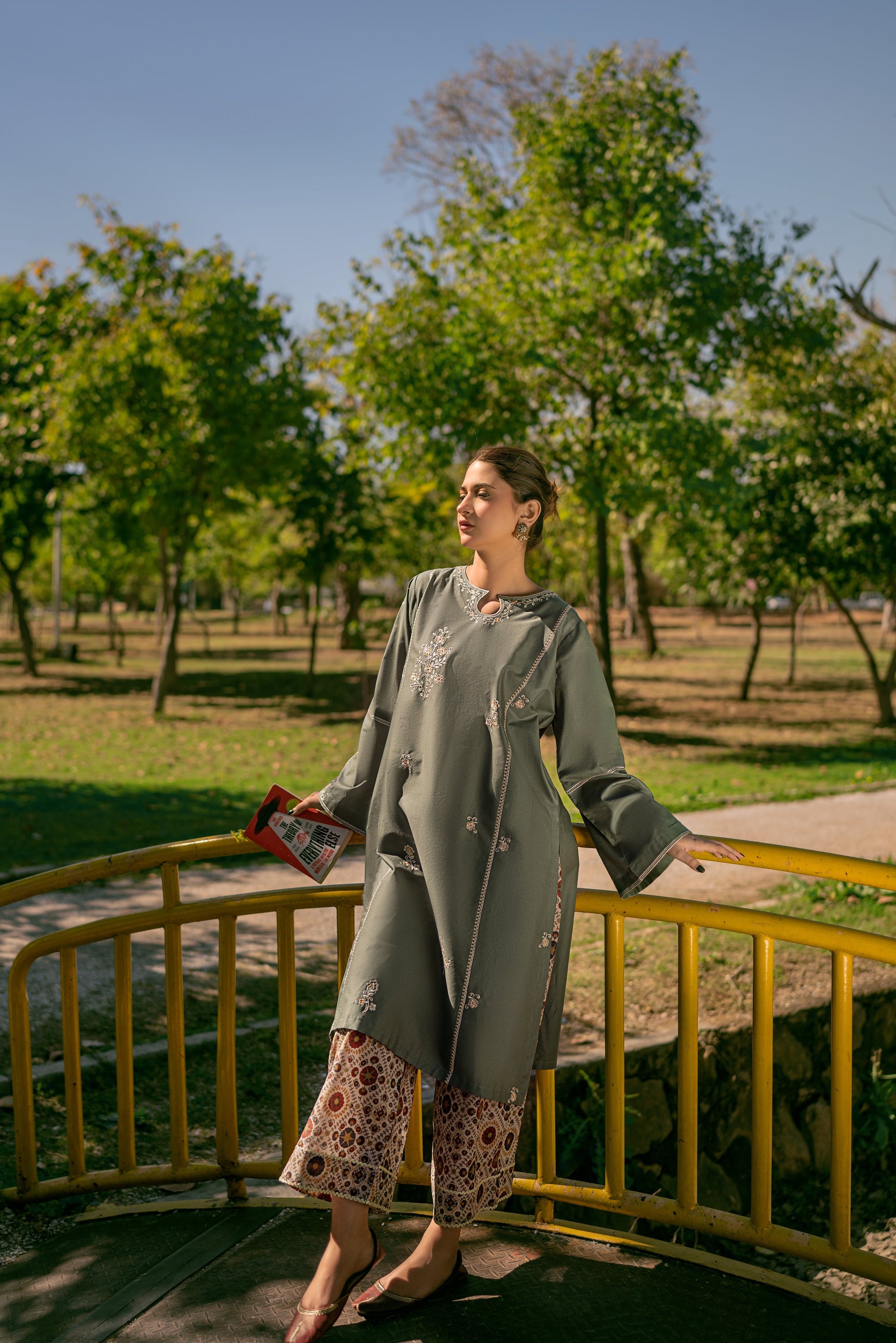 Urge Pret ZIRAH Women