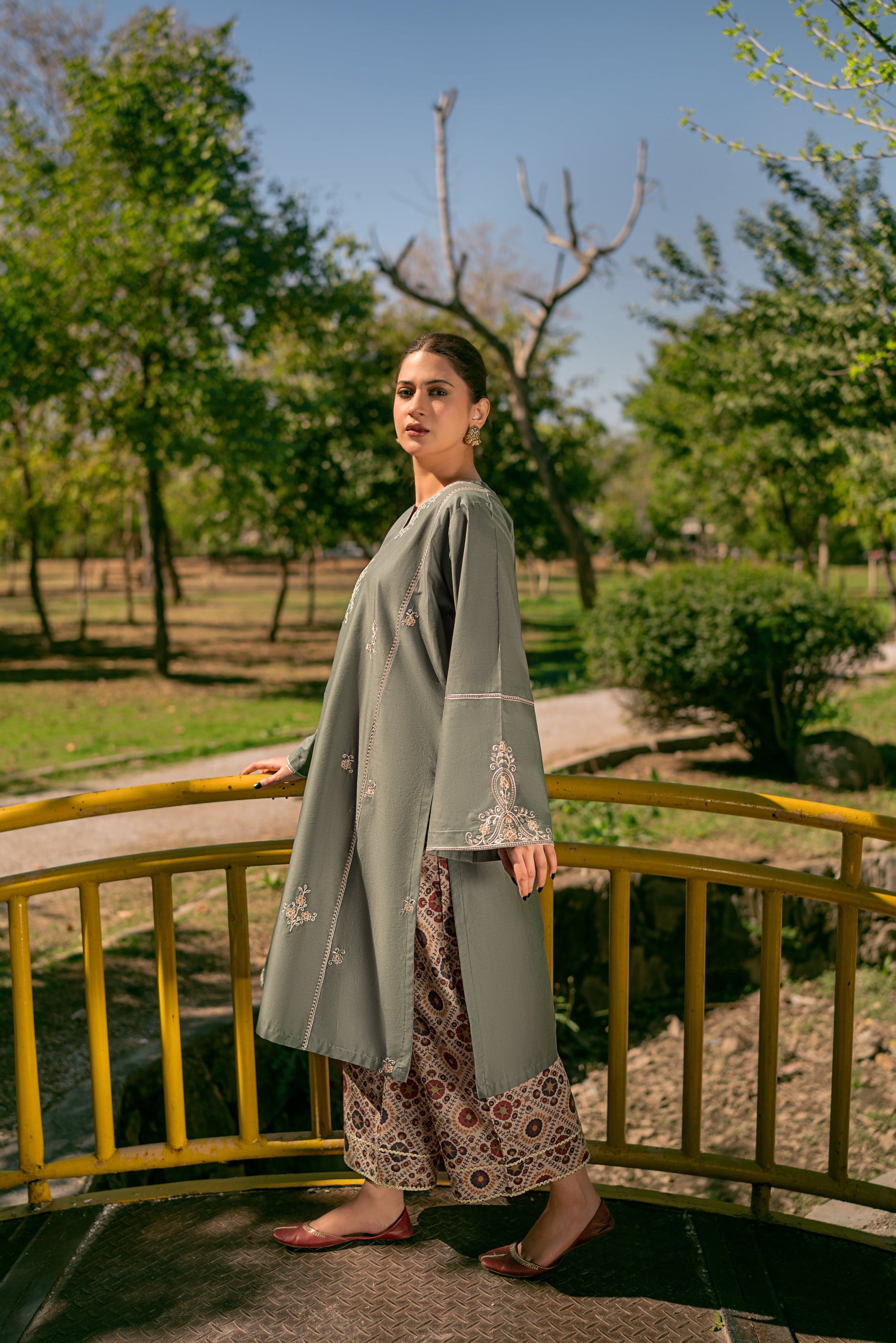 Urge Pret ZIRAH Women