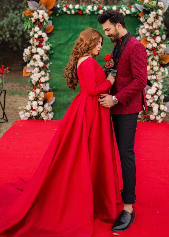 Fairytale Crimson Women 1pcs