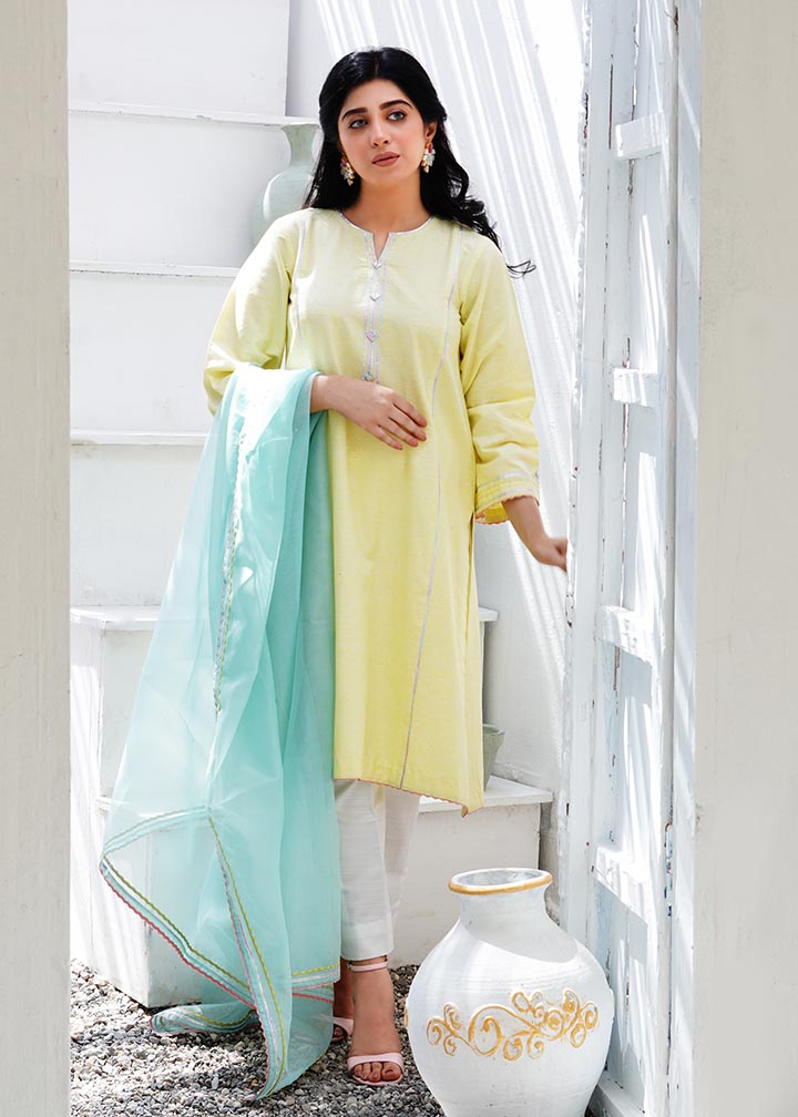 Zar Daffodils Embroidered Shirt Women 1pcs